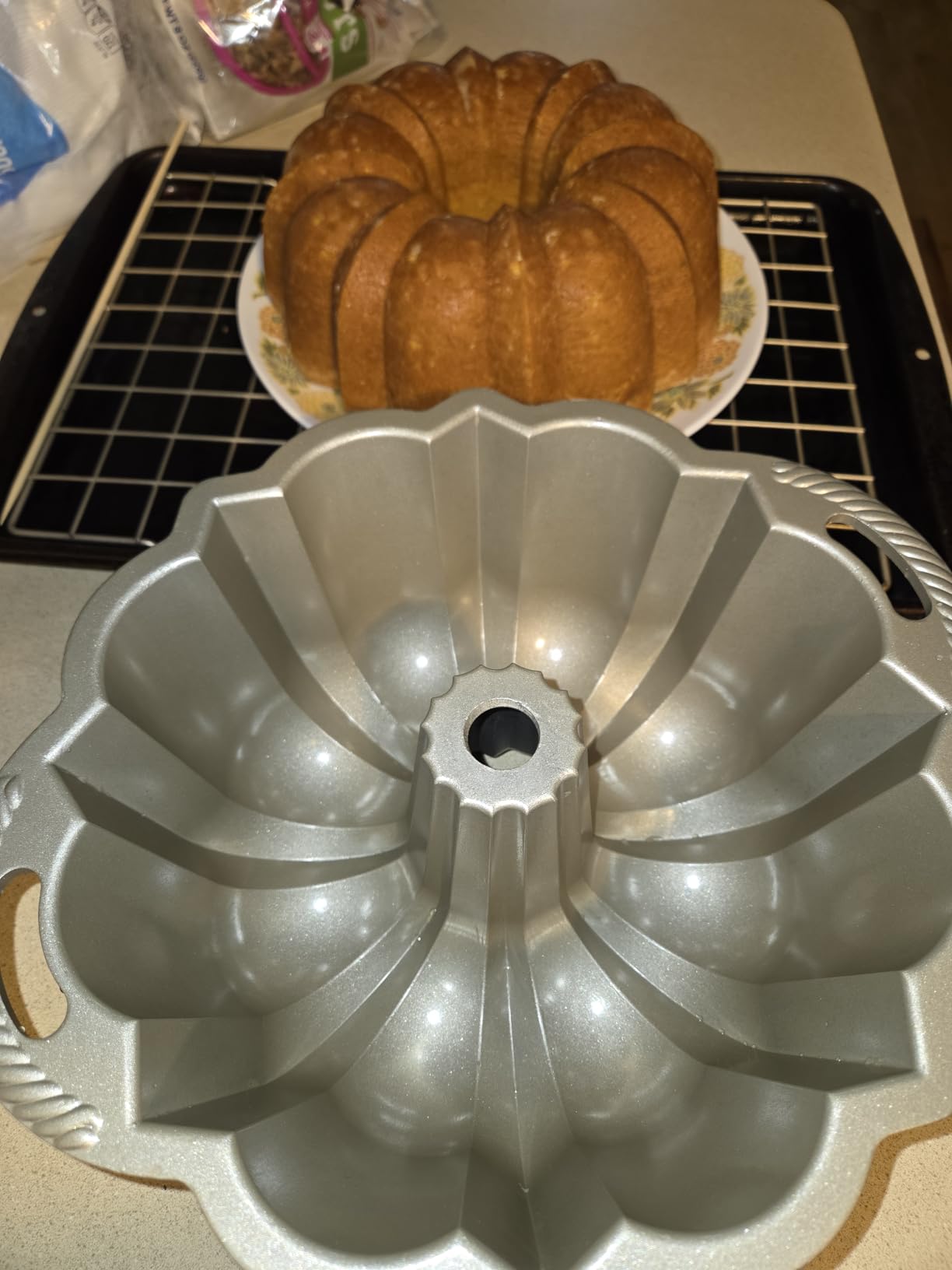 Nordic Ware Anniversary Bundt, 15 Cup, Silver customer photo 1