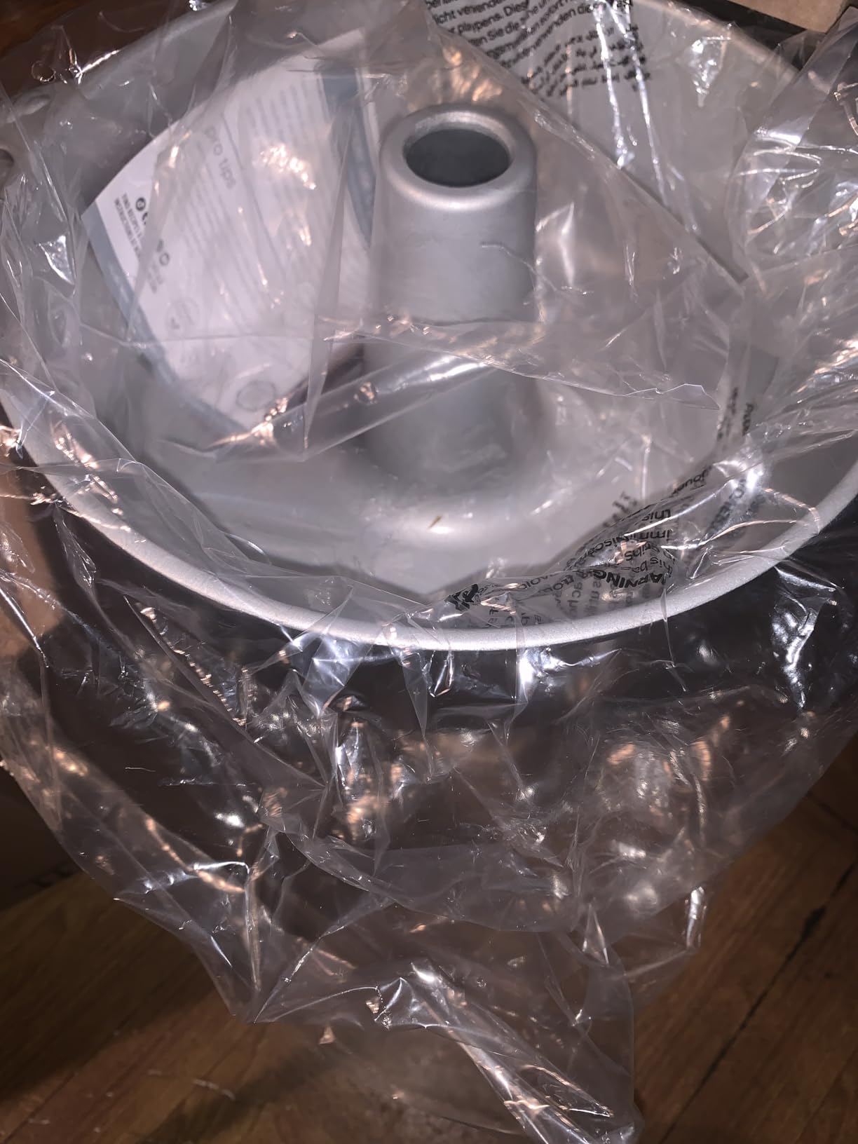 Nordic Ware Classic Cast Pound Cake, Nonstick 10 Inch One Piece Pan - Great for Angel Food, Coffee Cake, 18 Cup - Graphite customer photo 2