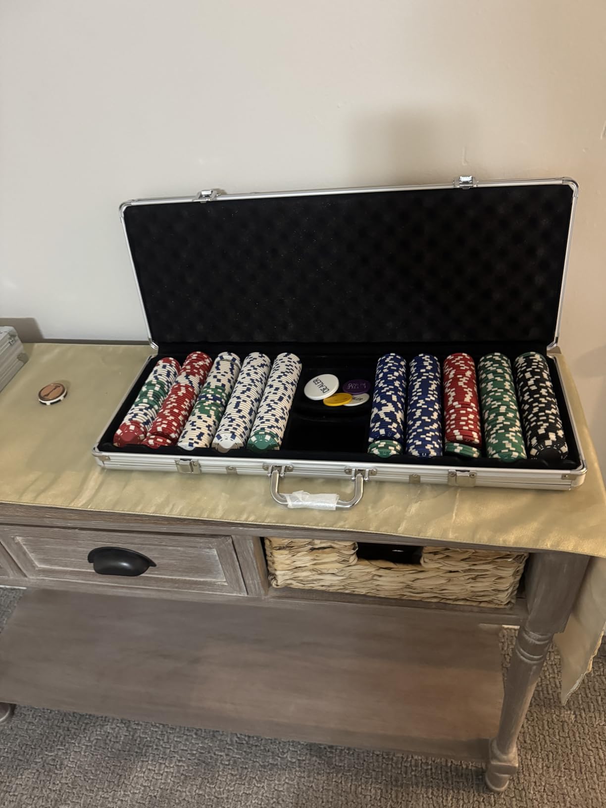 Fat Cat 11.5 Gram Texas Hold 'em Claytec Poker Chip Set with Aluminum Case, 500 Striped Dice Chips customer photo 1
