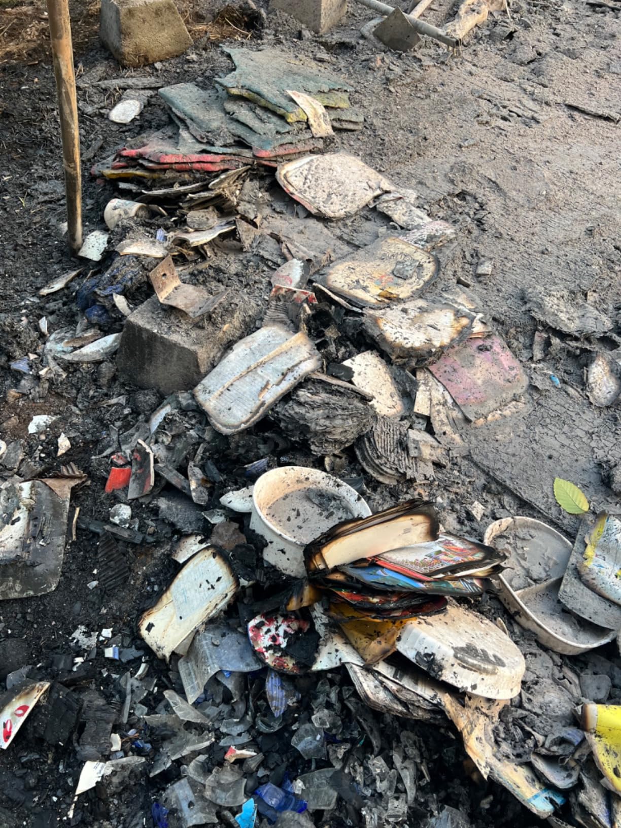 CorningWare French White 7-Pc Ceramic Bakeware Set with Lids Chip and Crack Resistant customer photo 2