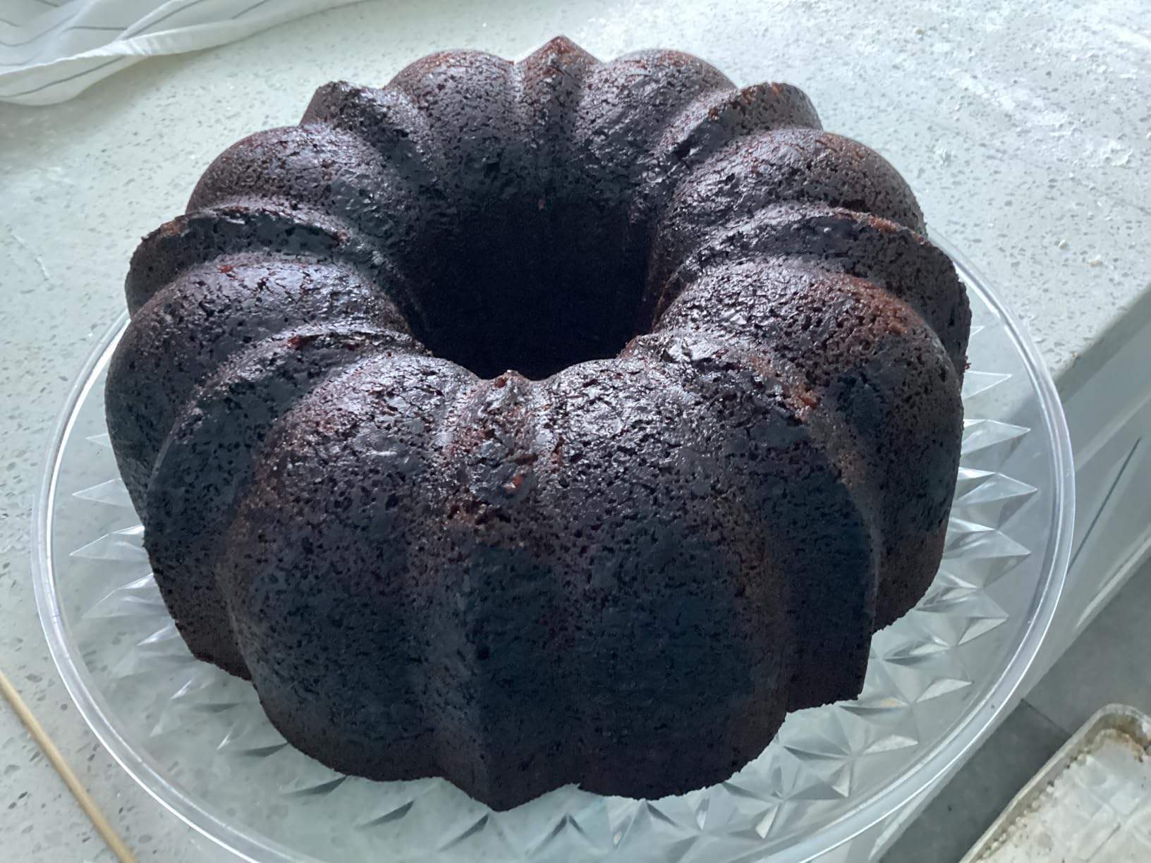 Nordic Ware Original Bundt, 12-Cup, Graphite customer photo 2