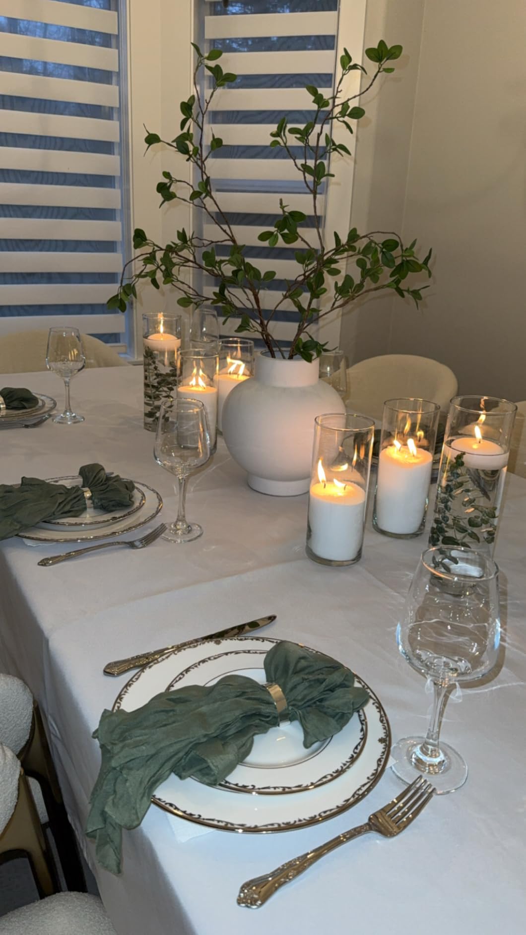 Oneida Silverware Set For 8, Azalea 45-Piece Everyday Flatware Set with Serving Utensils, Floral, Service For 8, 18/0 Stainless Steel, Dishwasher Safe, Knives Spoons And Forks Sets (Silver, 45 Pieces) customer photo 1