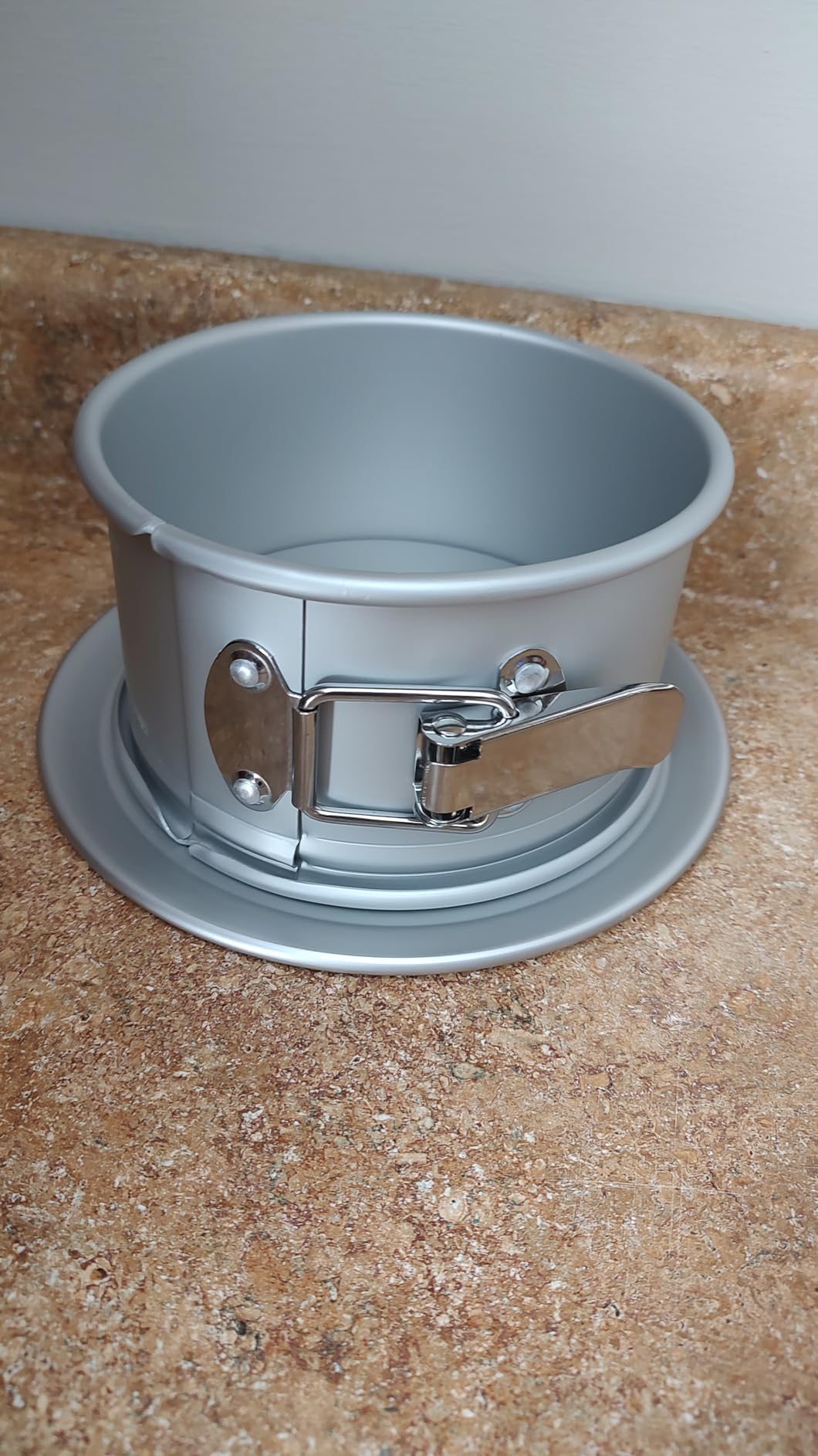 Fat Daddio's PSF-83 Anodized Aluminum Springform Pan, 8 x 3 Inch customer photo 2