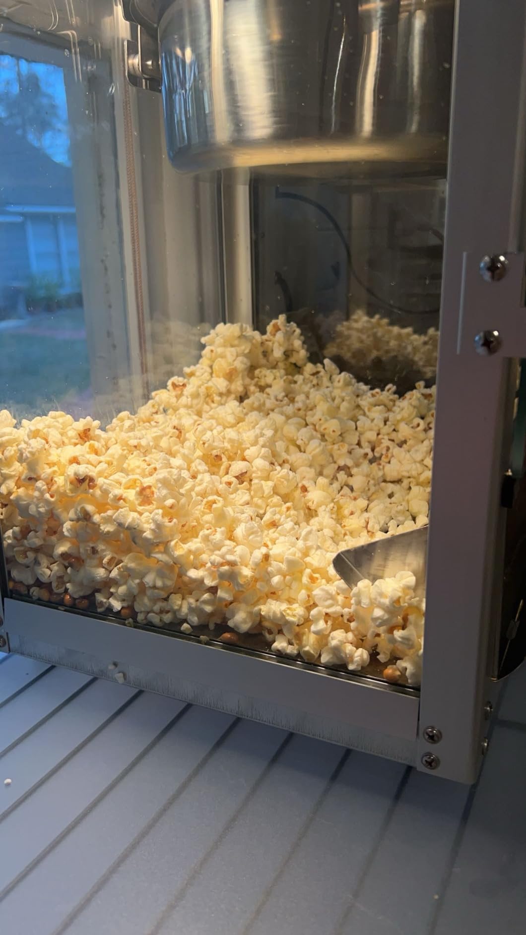 Matinee Popcorn Machine - 8oz Popper with Stainless-Steel Kettle, Reject Kernel Tray, Warming Light, and Accessories by Great Northern Popcorn (Black) customer photo 2