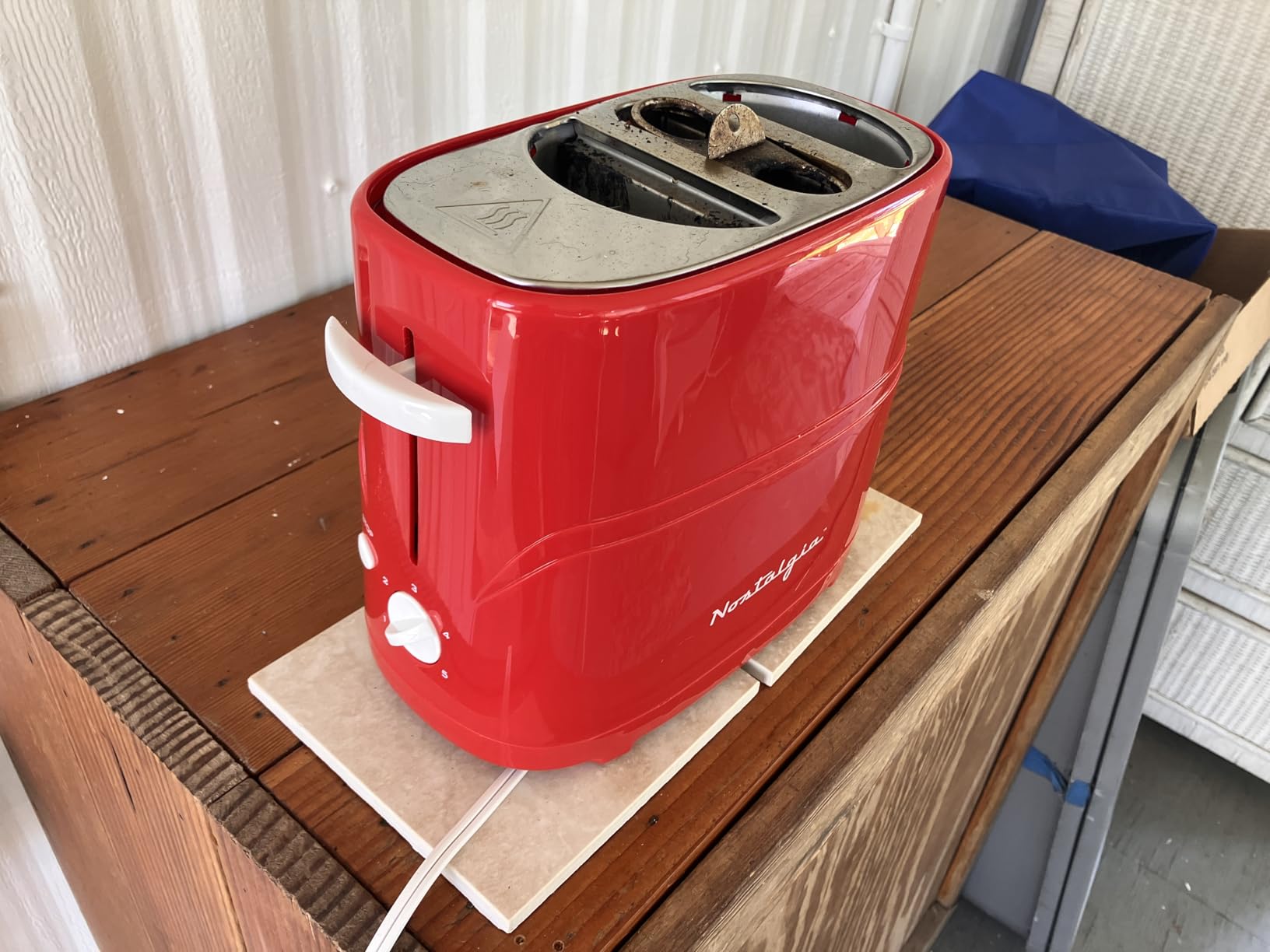 Nostalgia HDT600RETRORED Retro Pop-Up 2 Hot Dog and Bun Toaster, With Mini Tongs, Works With Chicken Dogs, Turkey Dogs, Veggie Links, Sausages and Brats customer photo 2