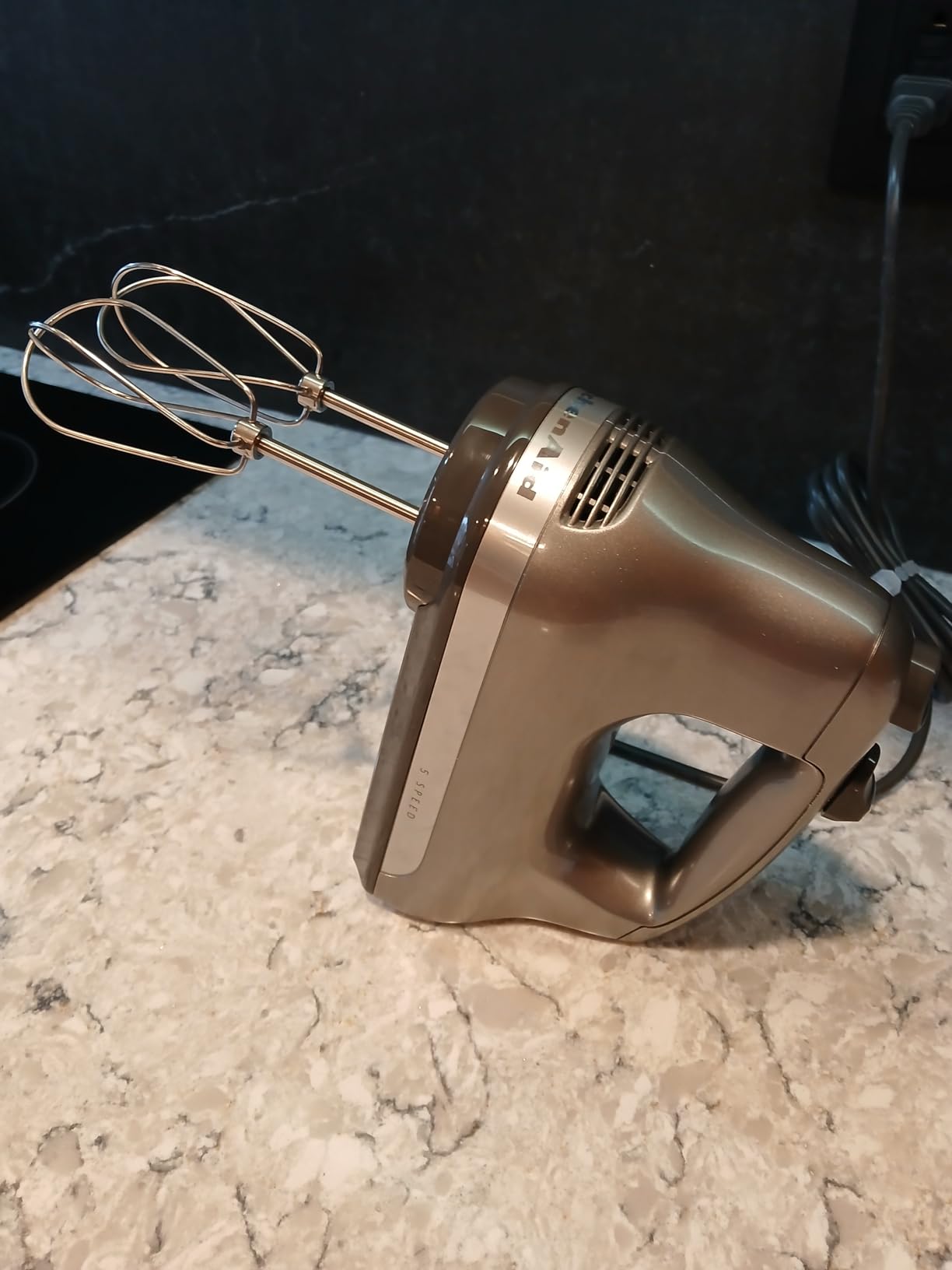 KitchenAid 5 Ultra Power Speed Hand Mixer - KHM512, Empire Red customer photo 1