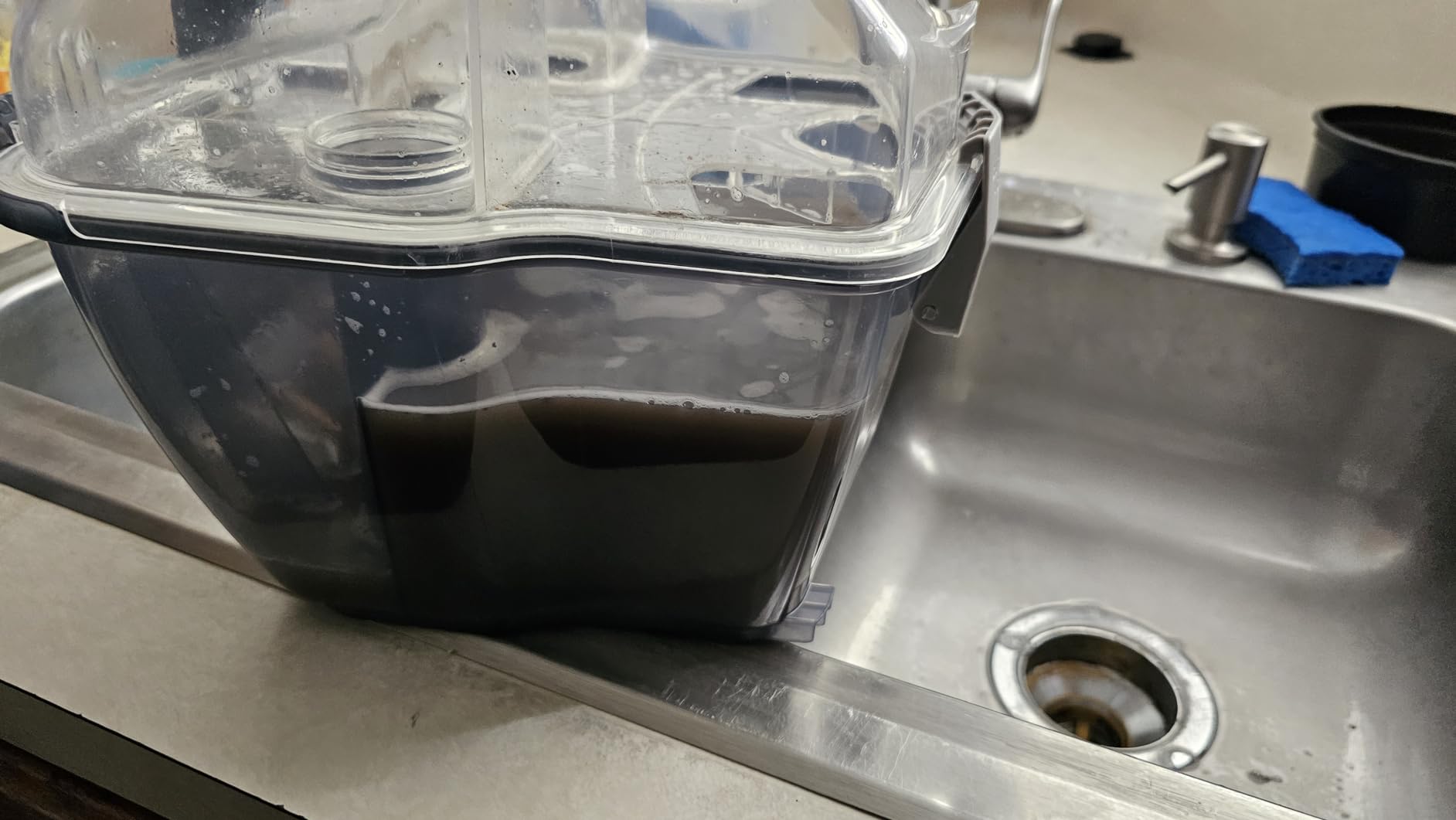 Hoover PowerScrub Deluxe Carpet Cleaner Machine for Carpet and Upholstery, Deep Cleaning Carpet Shampooer Machine with Multi-Purpose Tools, Pair with Hoover Carpet Cleaner Solution customer photo 2