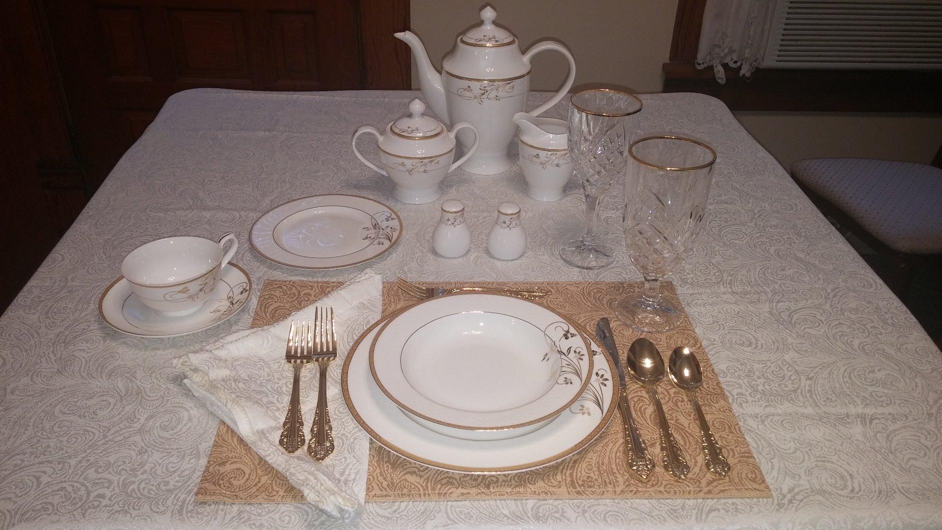 Lorren Home Trends La Luna Bone China 57-Piece 24K Gold Floral Design Dinnerware Set, Service for 8 customer photo 1