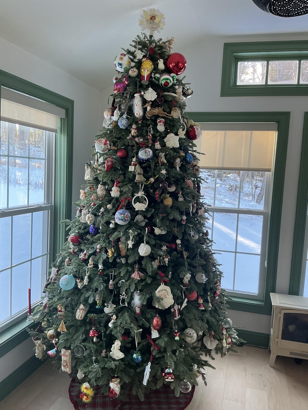 BH Balsam Fir Full Tree - Realistic Artificial Christmas Tree with Premium Stand & Easy Assembly for Indoor Holiday Decorating, Unlit, 7.5ft customer photo 1
