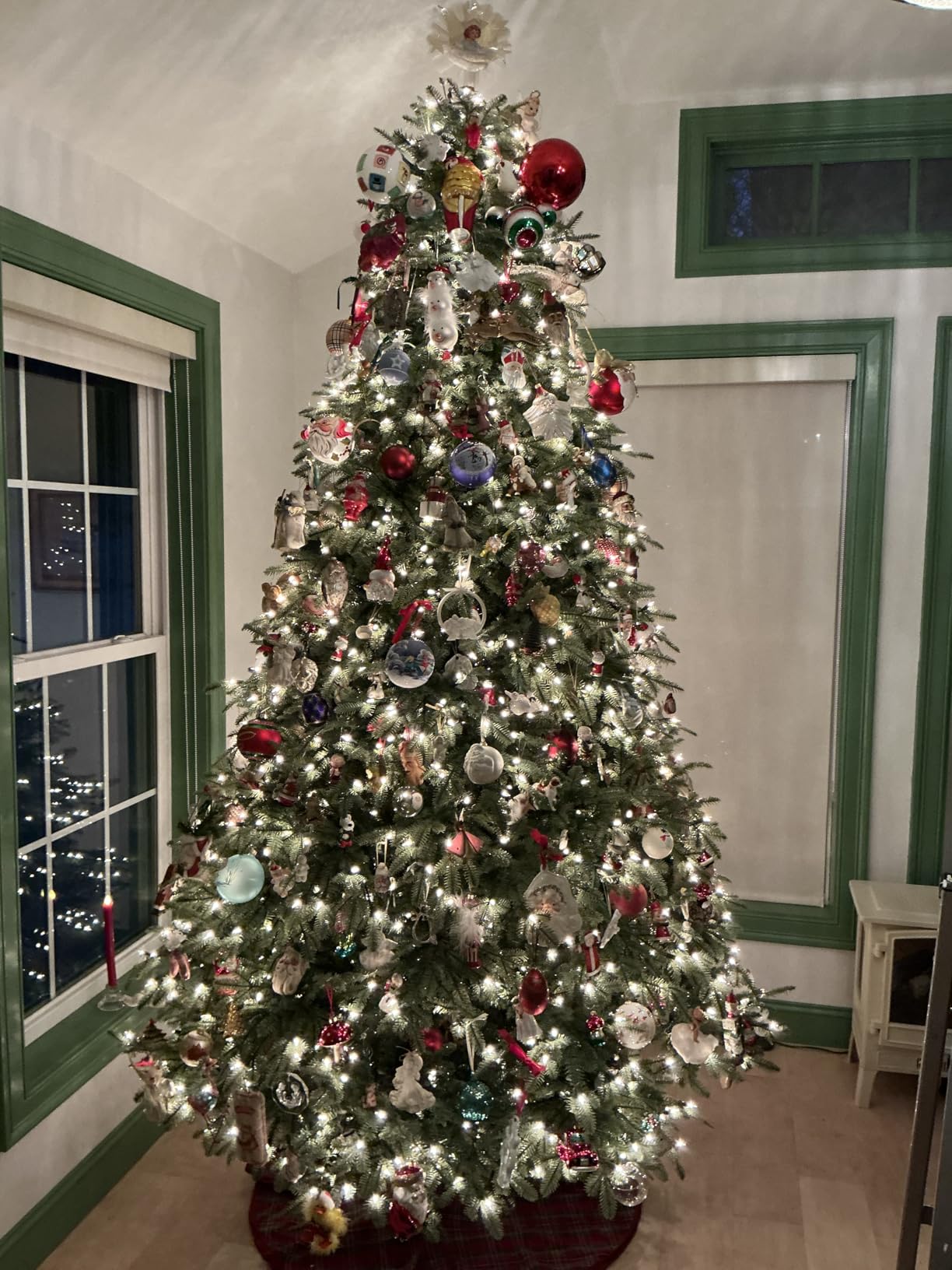 BH Balsam Fir Full Tree - Realistic Artificial Christmas Tree with Premium Stand & Easy Assembly for Indoor Holiday Decorating, Unlit, 7.5ft customer photo 2