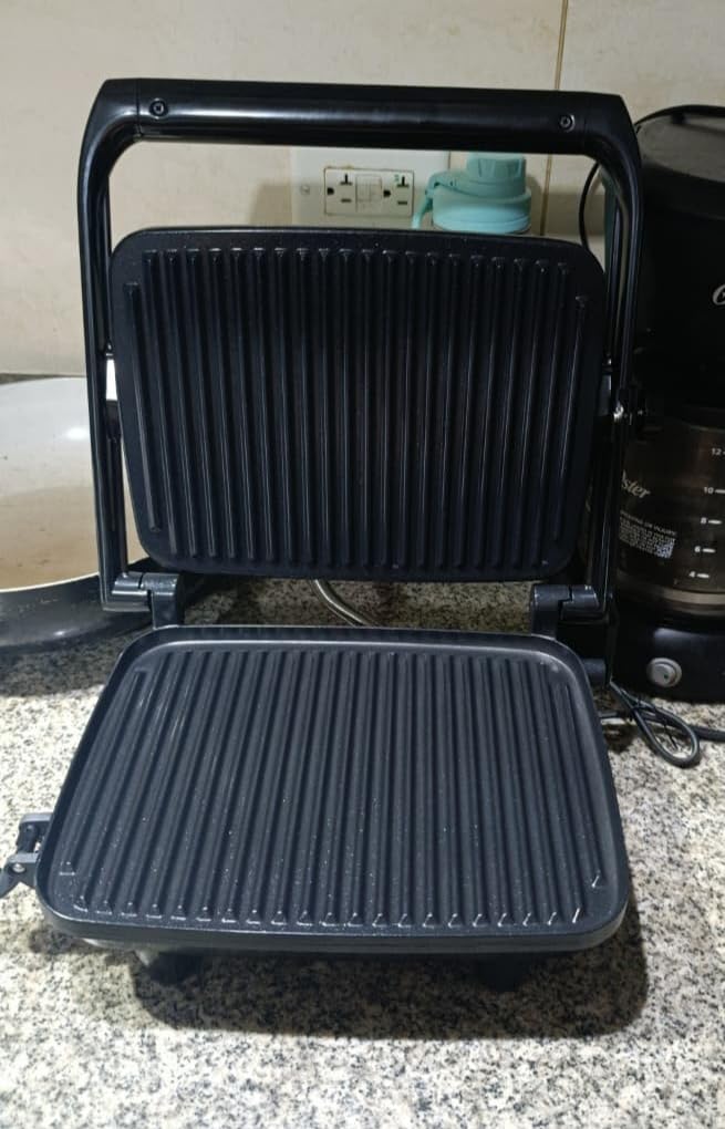 Hamilton Beach Panini Press Sandwich Maker & Electric Indoor Grill with Locking Lid, Opens Wide to Fit Any Thickness for Quesadillas, Burgers & More, Nonstick 8