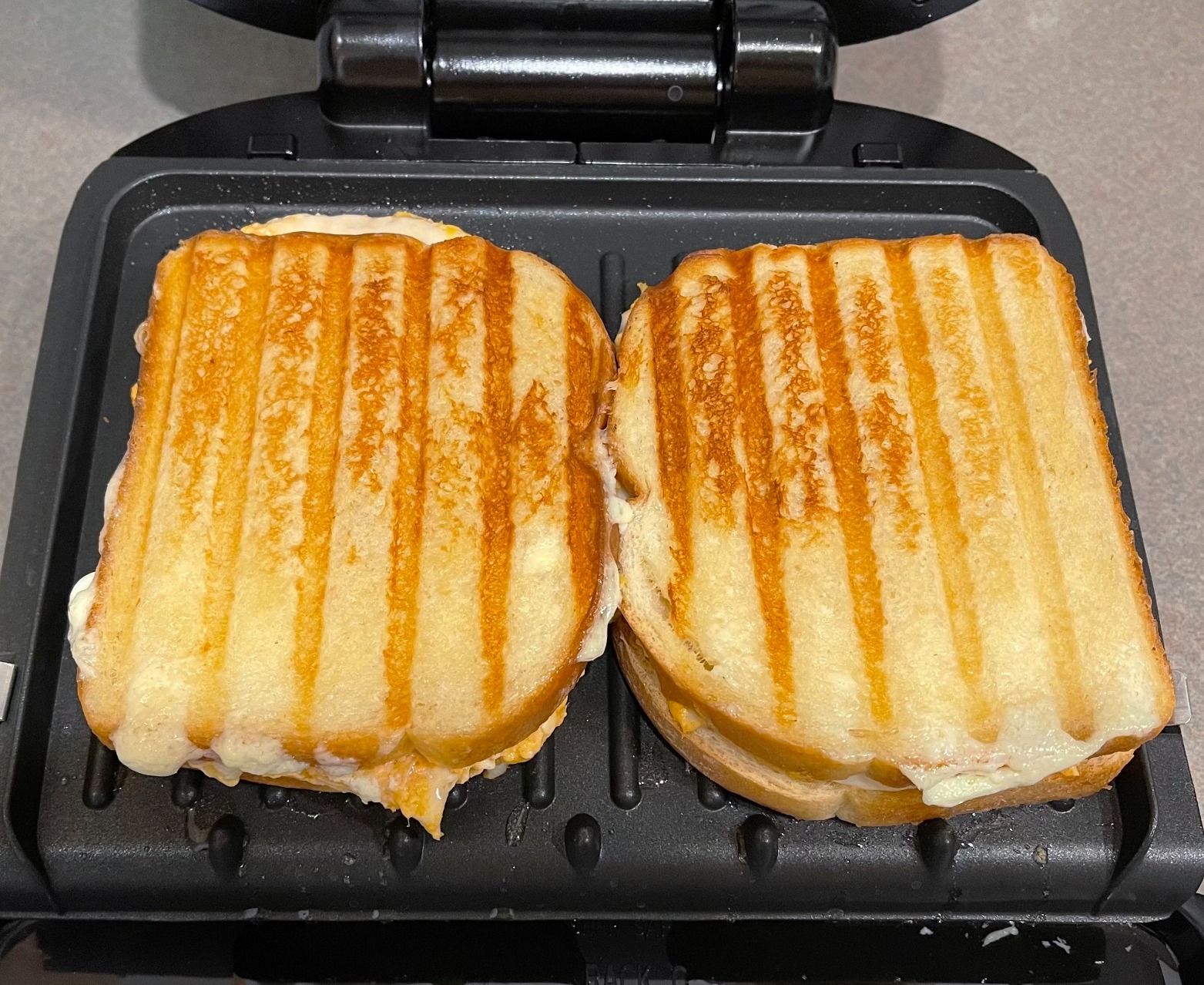 George Foreman 4-Serving Removable Plate Electric Grill and Panini Press, George Tough Non-Stick Coating, Drip Tray Catches Grease, Black customer photo 2