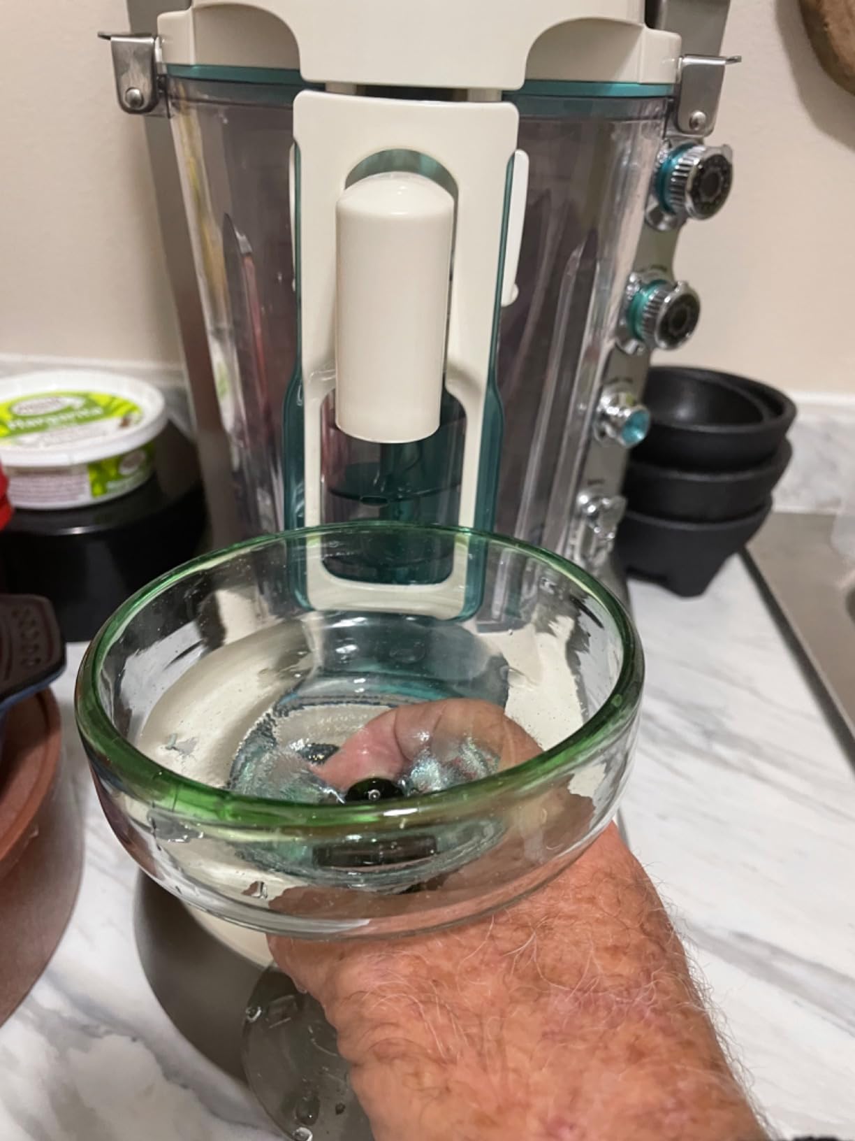 Margaritaville Bali Frozen Concoction Maker with Self-Dispensing Lever Automated Drink Mixer for Smoothies Margaritas Daiquiris and Colada 60 oz. Jar Gray customer photo 1