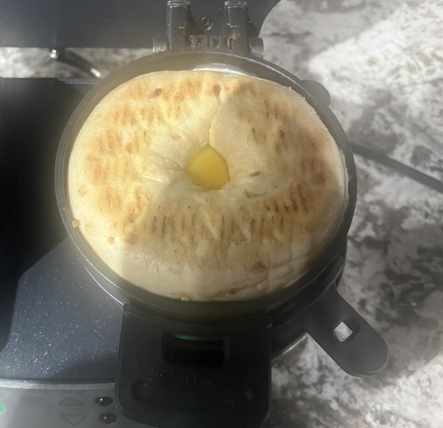 Hamilton Beach Dual Breakfast Sandwich Maker with Timer, Ready in 5 Minutes, Removable Dishwasher Safe PFAS-Free Non-Stick Egg Cooker Ring, Silver (25490MNA) customer photo 1