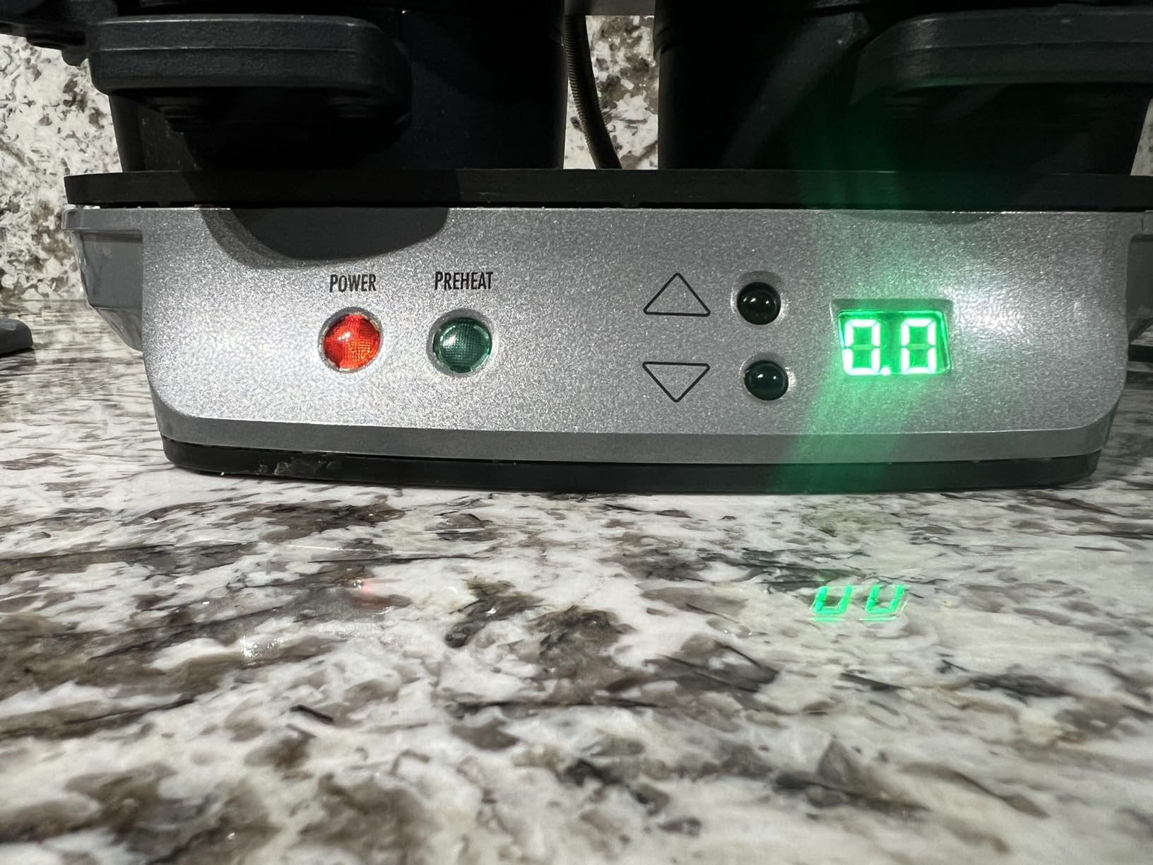 Hamilton Beach Dual Breakfast Sandwich Maker with Timer, Ready in 5 Minutes, Removable Dishwasher Safe PFAS-Free Non-Stick Egg Cooker Ring, Silver (25490MNA) customer photo 2