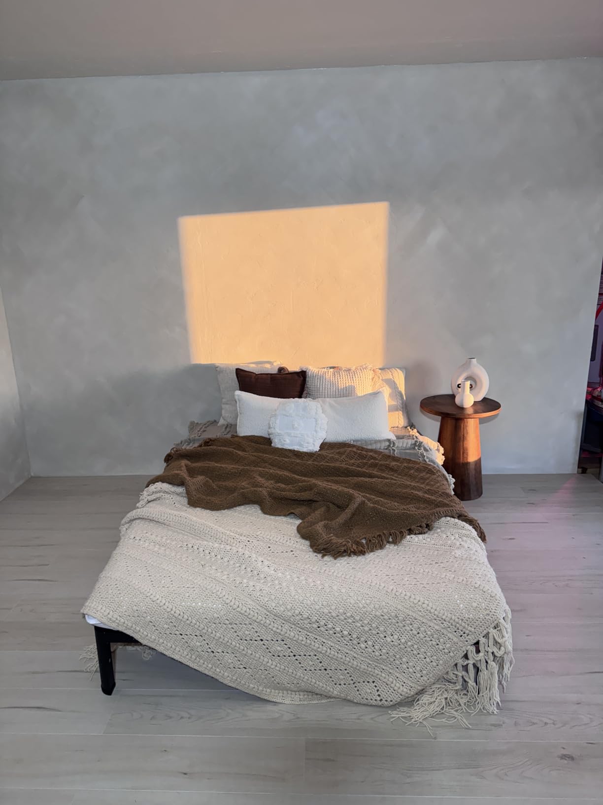 Utopia Bedding Quilted Fitted Mattress Pad, Queen Size, Elastic Fitted Mattress Topper Protector and Cover with Deep Pocket Stretches up to 16 Inches, Machine Washable (White) customer photo 1