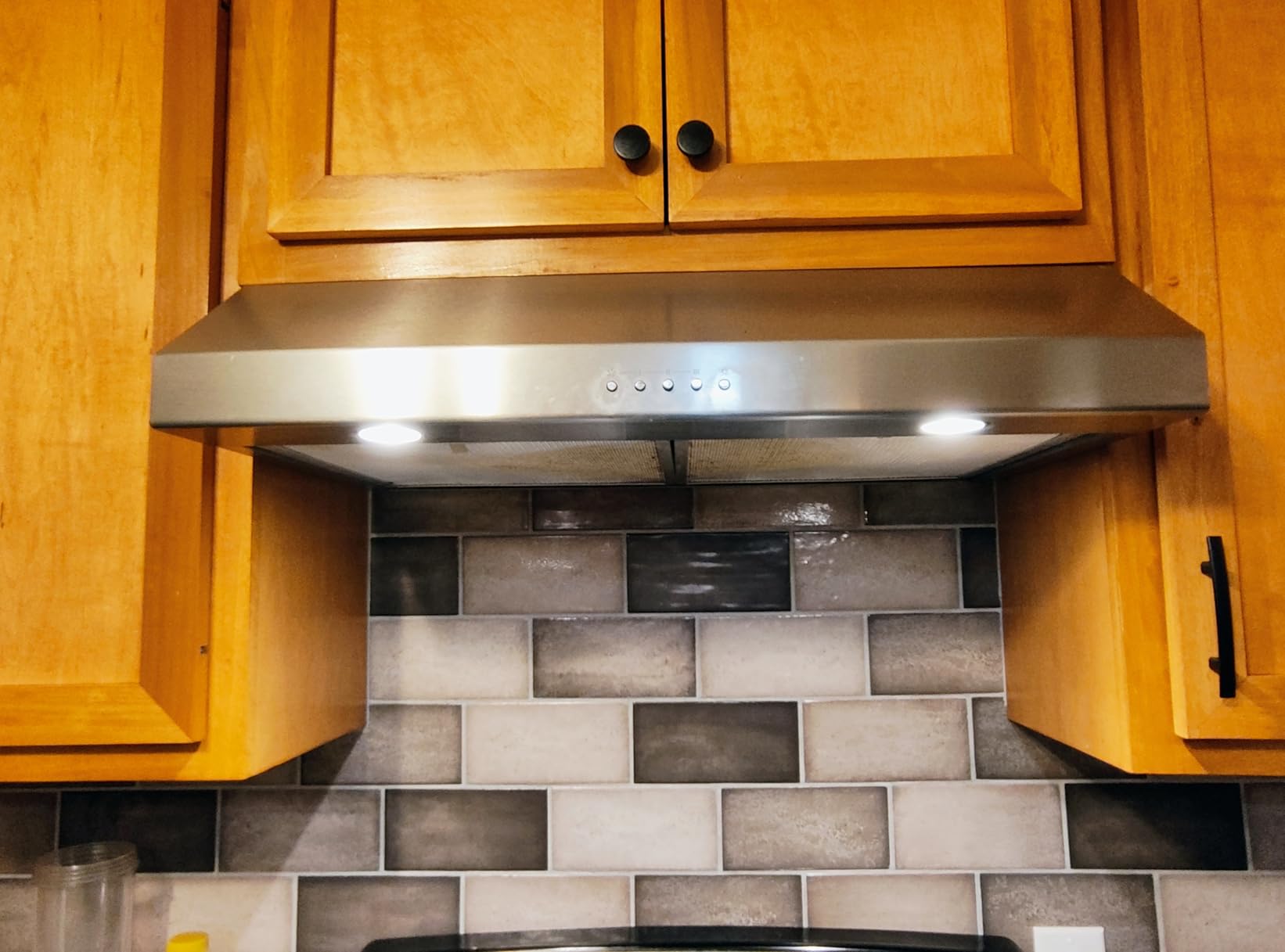 Broan-NuTone BCSQ130SS Three-Speed Glacier Under-Cabinet Range Hood with LED Lights ADA Capable, 1.5 Sones, 375 Max Blower CFM, 30-Inch, Stainless Steel customer photo 2