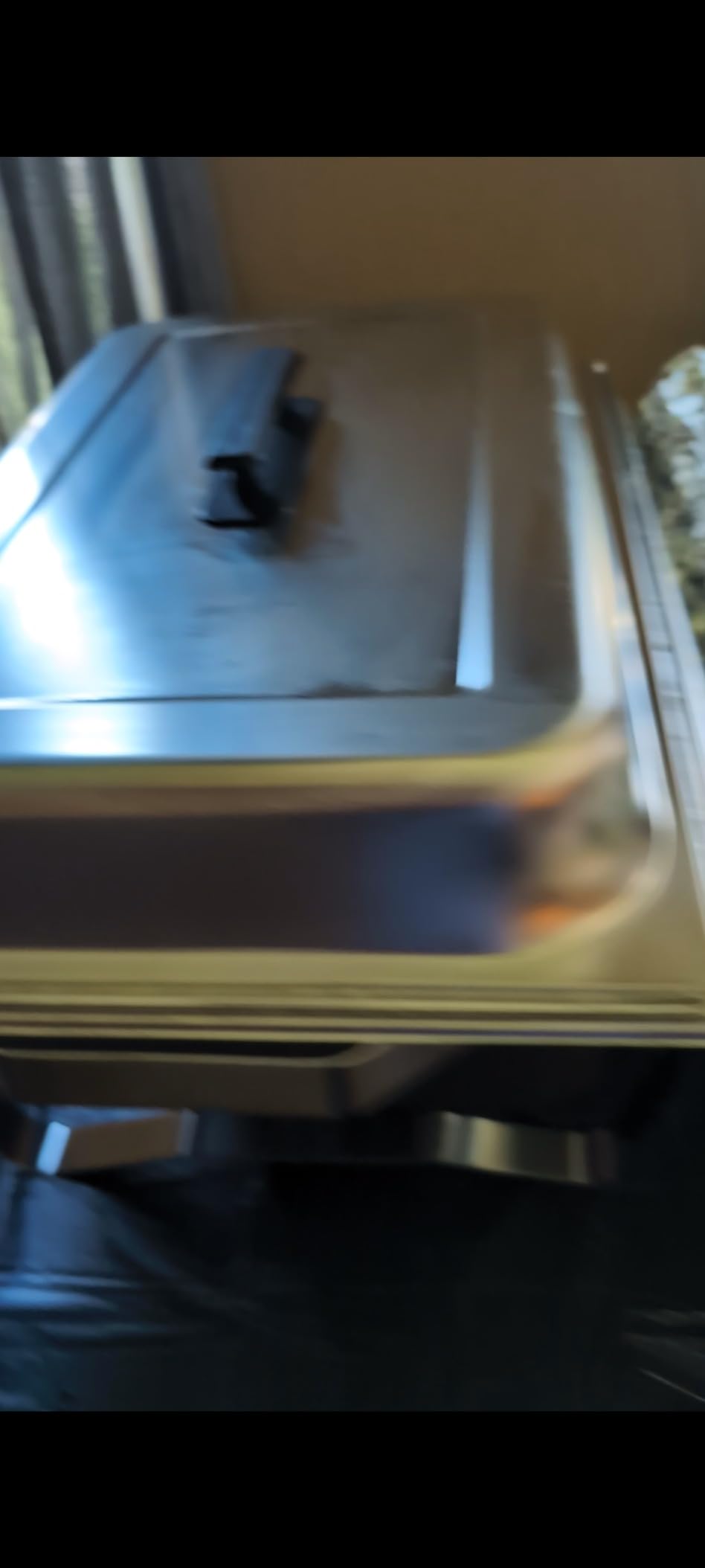 Winco Classic Chafer with Folding Stand, 8 Quart customer photo 1