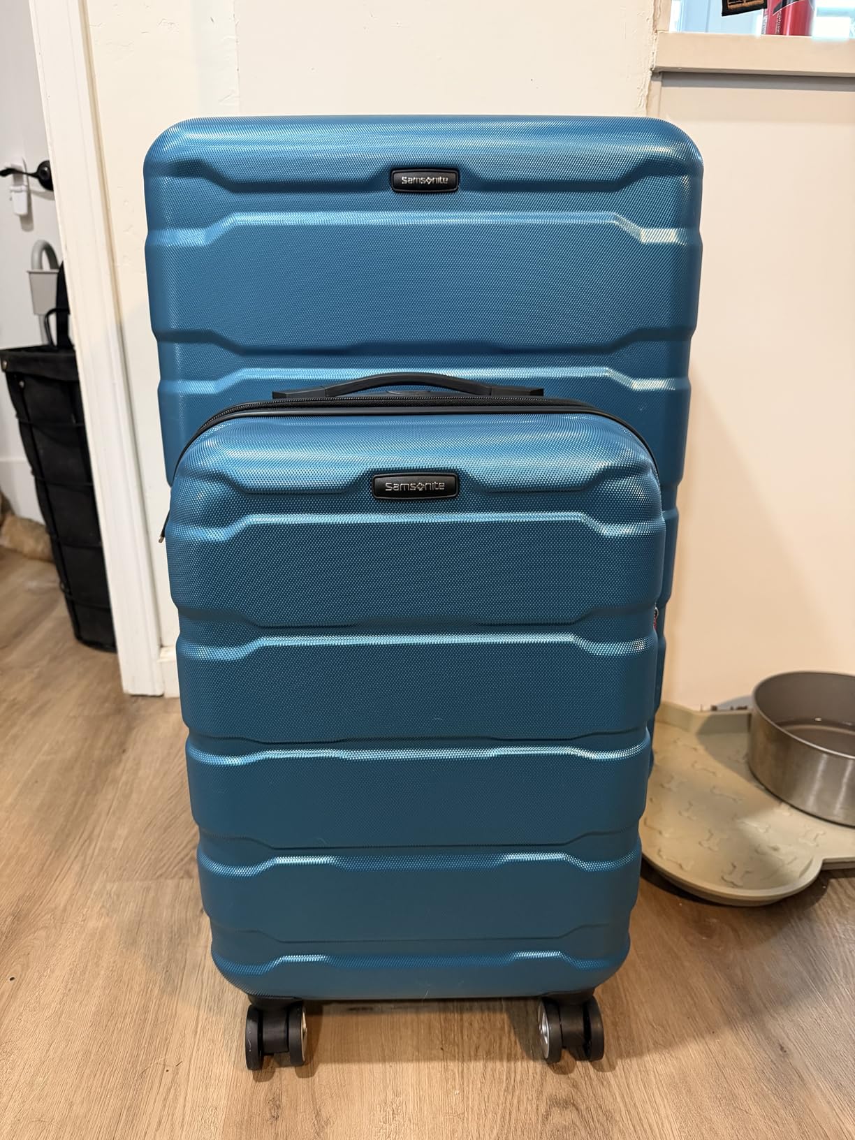 Samsonite Omni PC Hardside Expandable Luggage with Spinner Wheels, Black, Carry-On 20-Inch customer photo 1