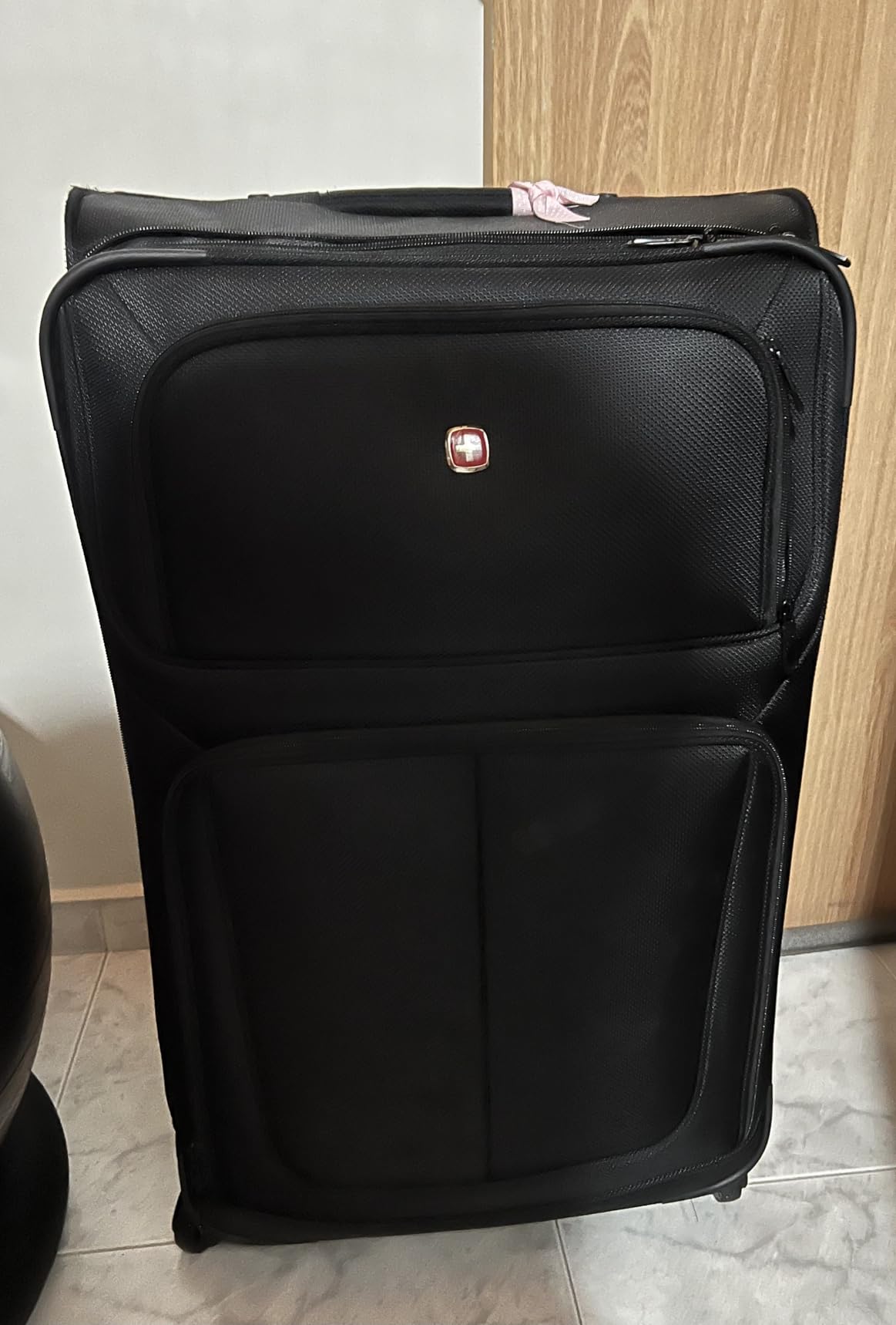 SWISSGEAR Sion Softside Expandable Spinner Luggage Durable Lightweight Travel Suitcase, Dark Grey, Carry-On 21-Inch customer photo 2