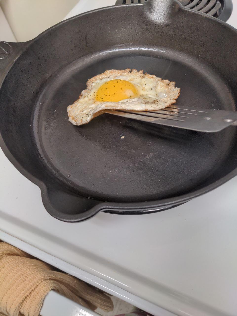 Victoria 8-Inch Cast Iron Skillet, Pre-Seasoned Cast-Iron Frying Pan with Long Handle, Made in Colombia customer photo 2