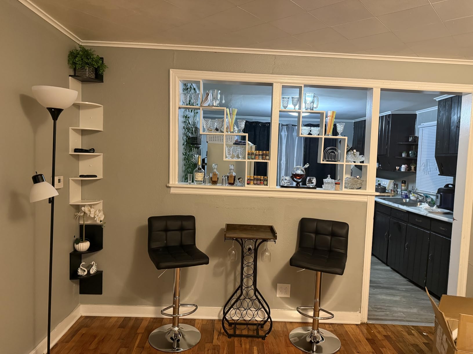 Homall Bar Stools Modern PU Leather Adjustable Swivel Barstools, Armless Hydraulic Kitchen Counter Bar Stool Extra Height Square Island Barstool with Back Set of 2 (Leather, Black) customer photo 1