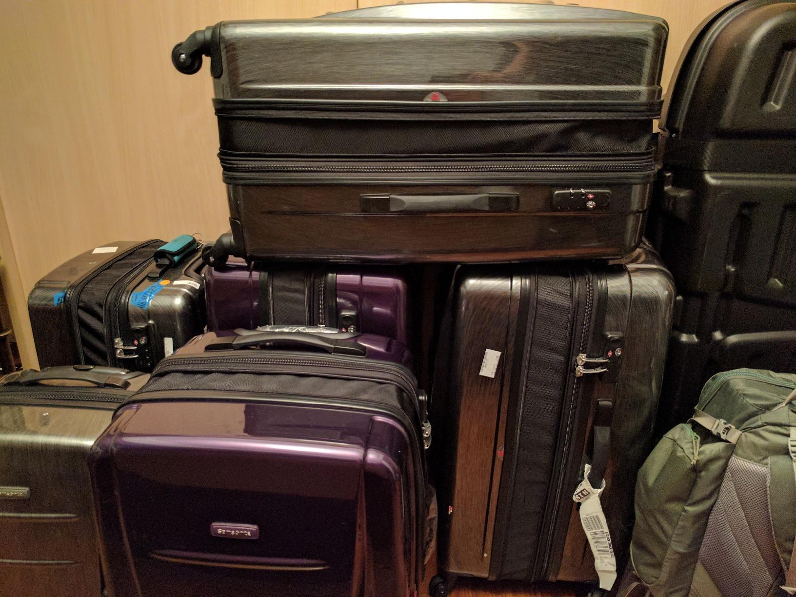 Winfield 2 Hardside Expandable Luggage with Spinner Wheels, Deep Blue, 3-Piece Set (20/24/28) customer photo 2