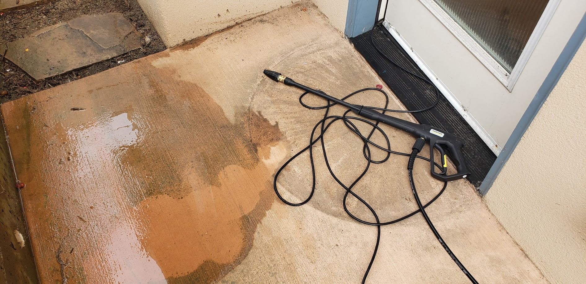 Kärcher Pressure Washer K1700, 3 Spray Nozzles, Detergent Tank, for Cars, Driveways, Siding, Patios, 2125 max. PSI, 1.46 max. GPM customer photo 2