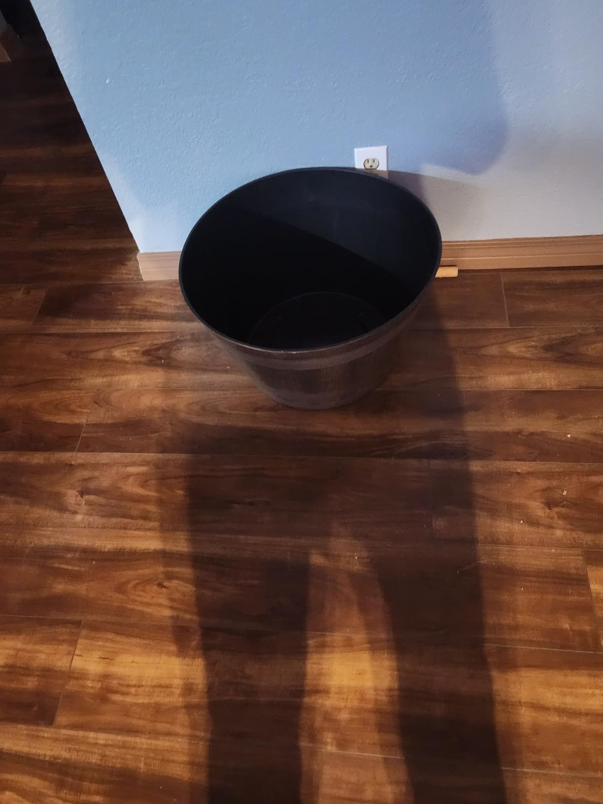 Classic Home and Garden Whiskey Barrel Planter, 20.5