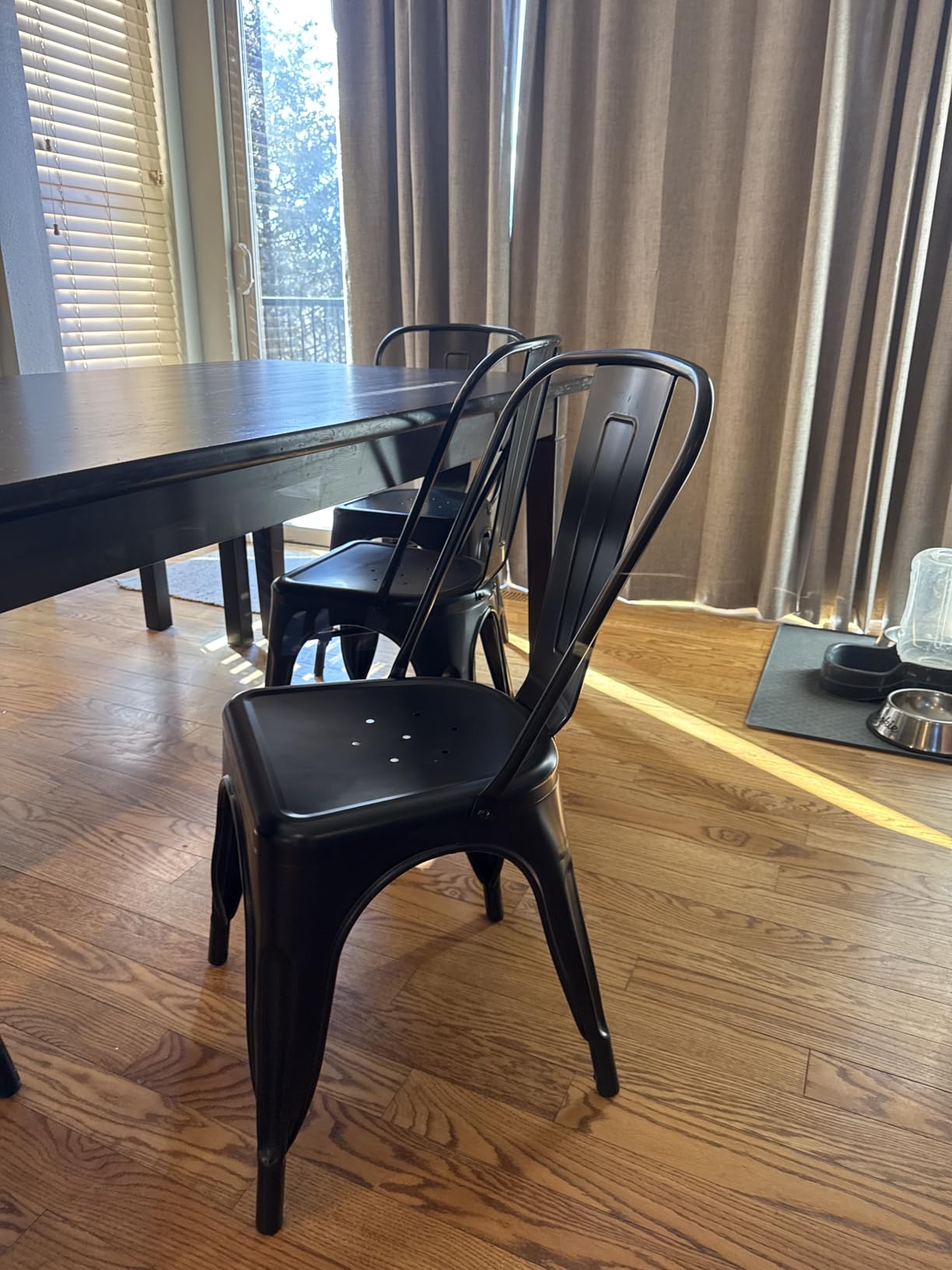 FDW Metal Dining Chairs Set of 4 Black Stackable Tolix Side Chairs with Backrest Scratch-Resistant Non-Slip Feet Indoor/Outdoor Use 330 lbs Capacity for Kitchen & Restaurant customer photo 1
