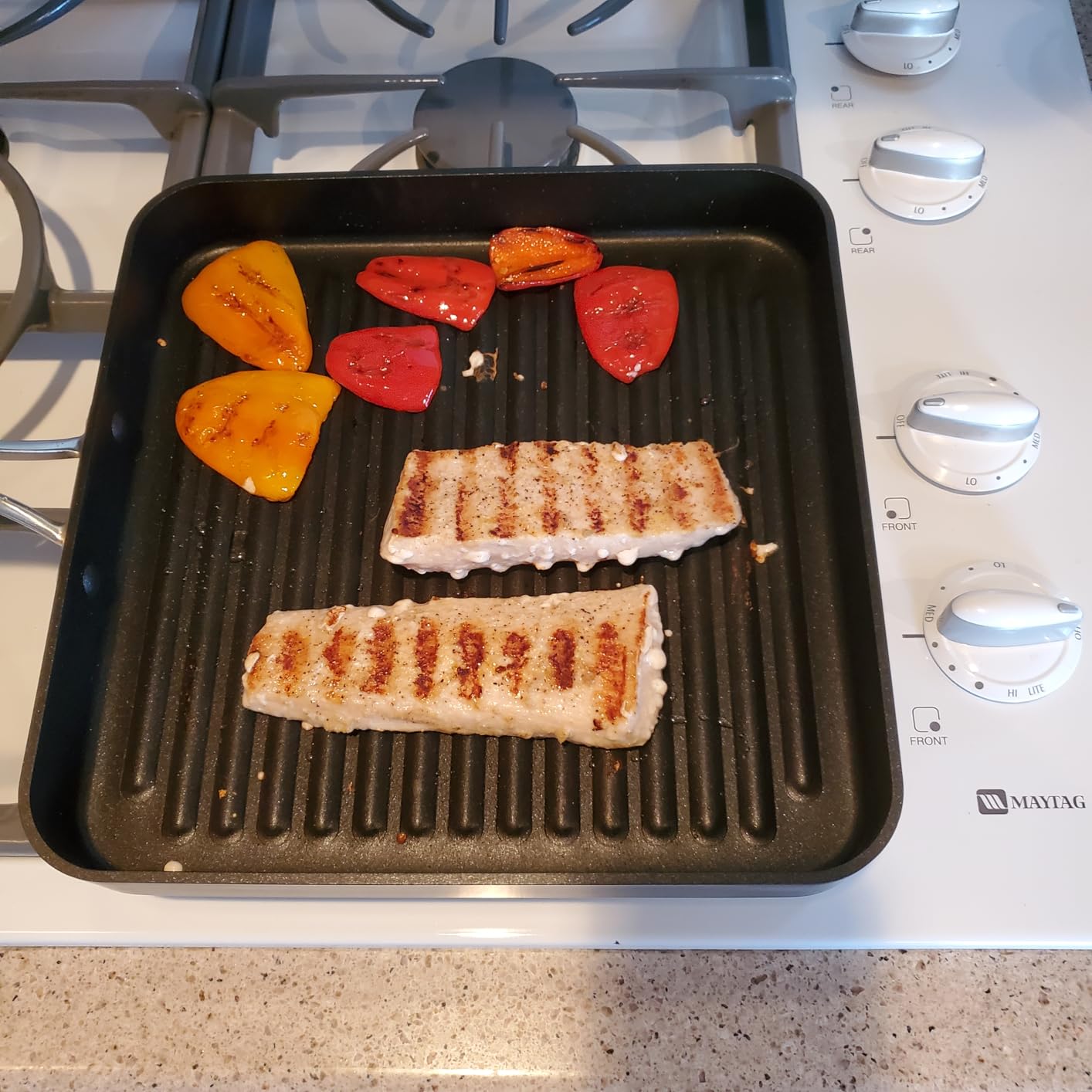 Cooks Standard Nonstick Square Grill Pan 11 x 11-Inch, Hard Anodized Grilling Skillet Pan Cookware for Camping, Home Use customer photo 1