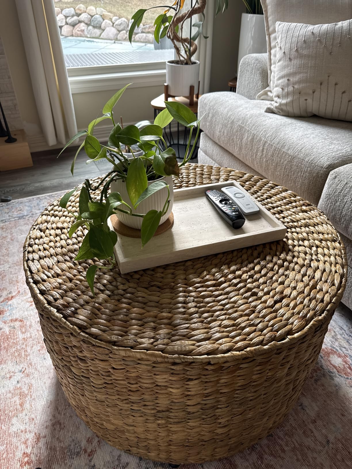 SAFAVIEH Home Collection Jesse Wicker Coffee Table, Fully Assembled, Natural Fiber Accent Coffee Table with Iron Legs, Modern Coastal Style (SEA7035A) customer photo 2