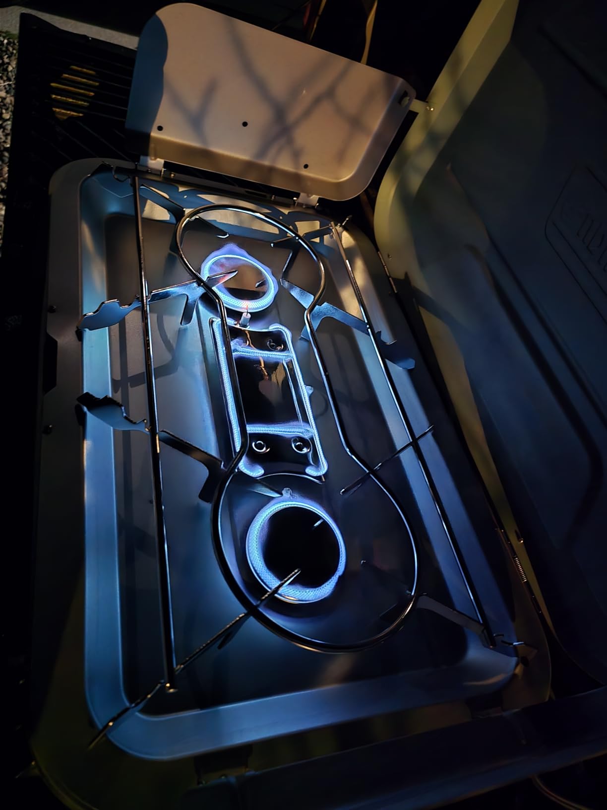 Coleman Cascade 3-in-1 Outdoor Camp Stove, Portable Cooktop with Included Cast-Iron Grill & Griddle Accessories, 24,000 BTUs of Power for Camping, Tailgating, Grilling customer photo 2