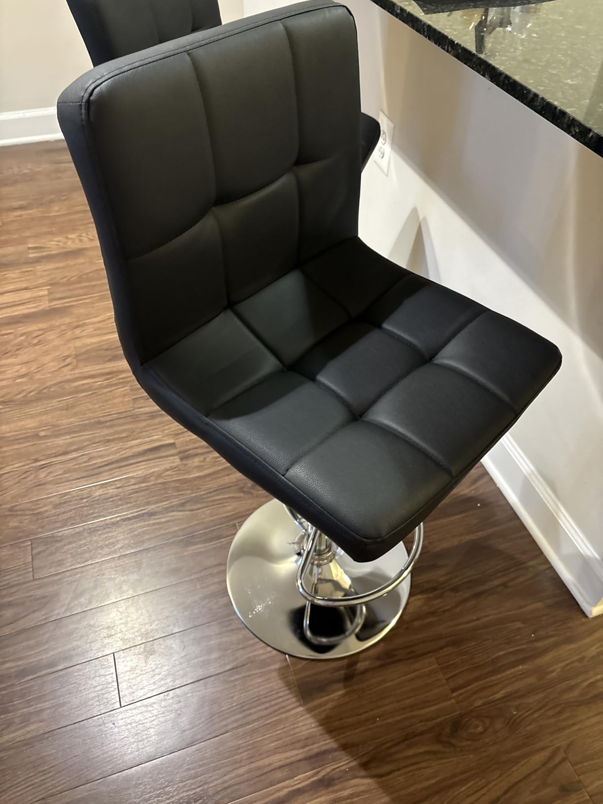 BestOffice Bar Stools Set of 2, Adjustable PU Leather Swivel Barstools, Modern Counter Stools with Back and Footrest, Counter Height Barstools for Bar, Kitchen and Dining Room customer photo 2