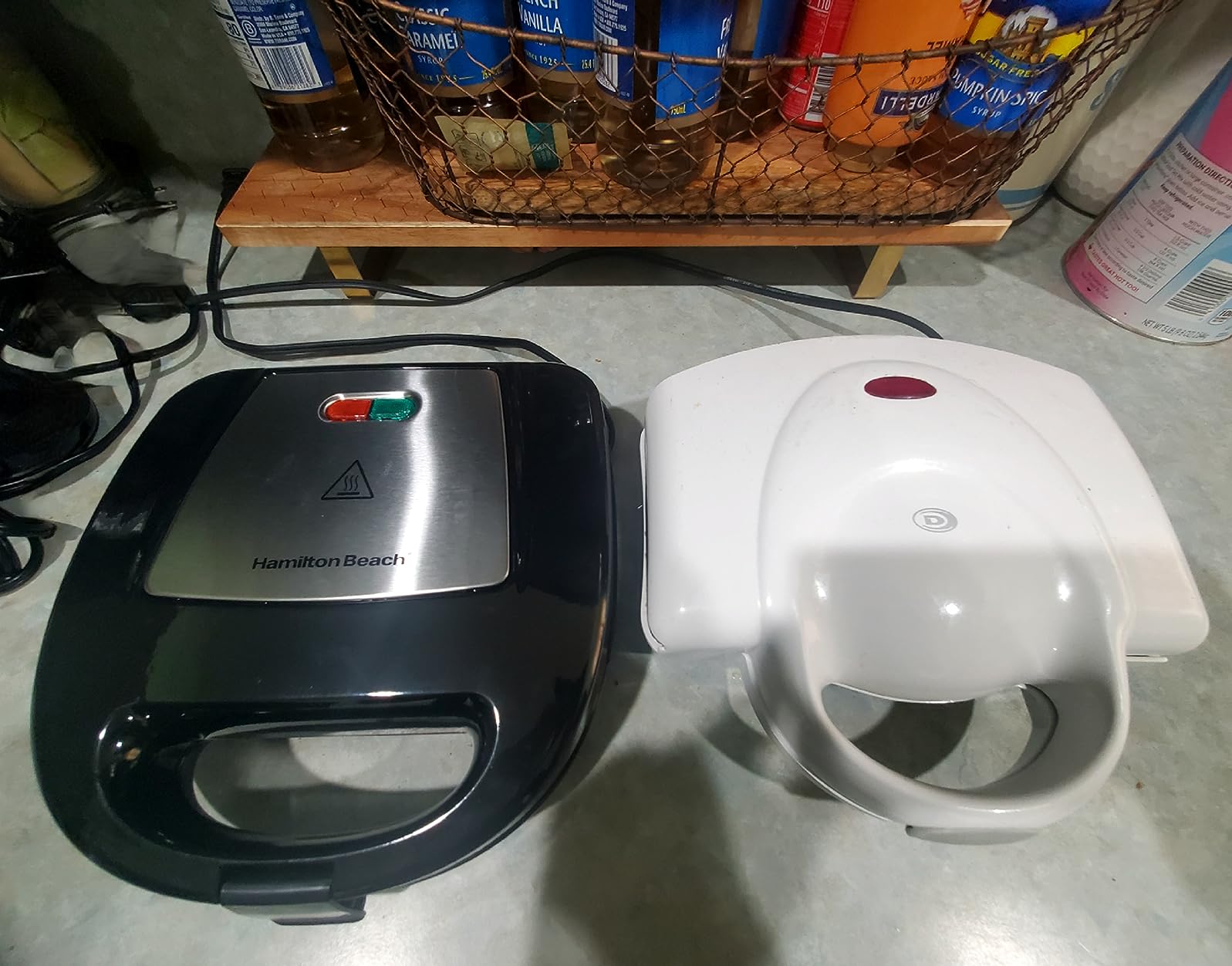 Hamilton Beach Electric Sealed Sandwich Maker Grill with PFAS-Free Nonstick Plates, Makes Stuffed French Toast, Omelets, Compact & Easy to Store, Black (25430G) customer photo 2