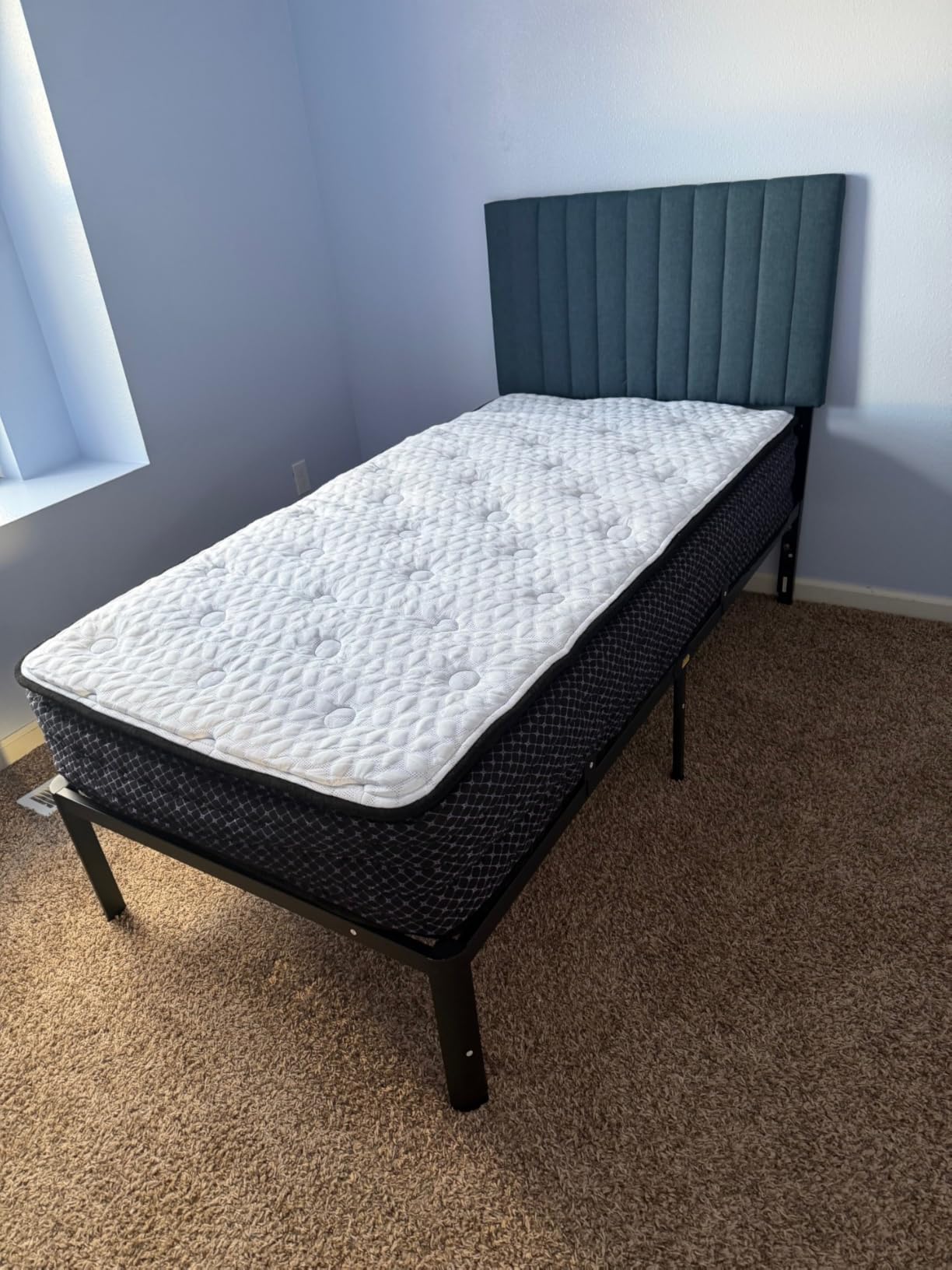 Signature Design by Ashley Chime Hybrid King 12 Inch Mattress with Gel Memory Foam, Medium Firm, Pressure Relief, Fiberglass Free Mattress in a Box customer photo 1