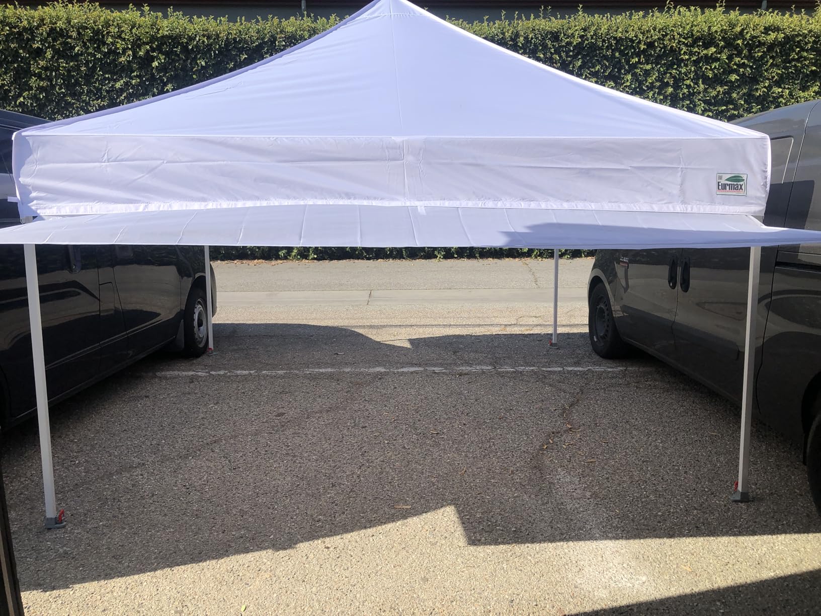 Eurmax USA 10 x 10 Pop up Canopy Commercial Tent Outdoor Party Canopies with 4 Removable Zippered Sidewalls and Roller Bag Bonus 4 Canopy Sand Bags & 24 Squre Ft Extended Awning customer photo 1