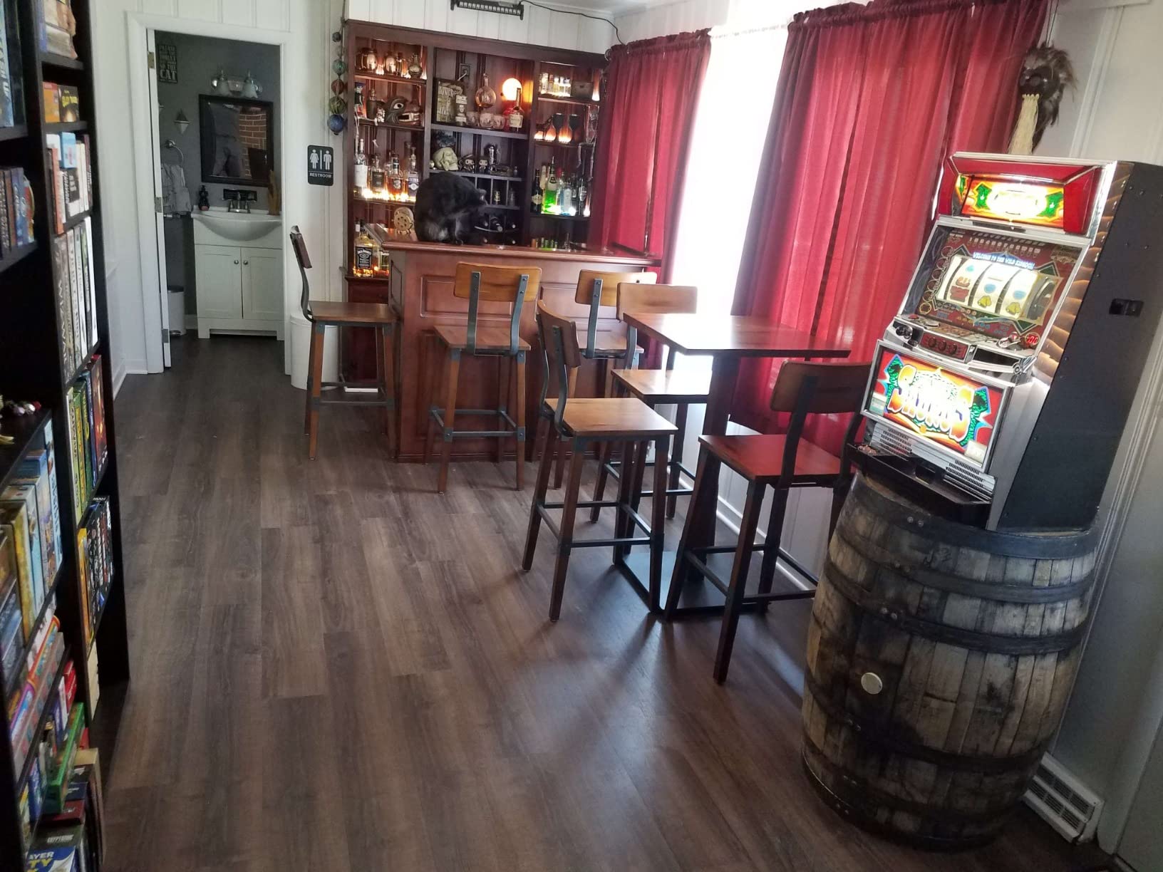 Midwest Barrel Company Authentic Bourbon/Whiskey Barrel (53 Gallon) Used Genuine American White Oak Wood Barrel for Decoration, Furniture & DIY Projects customer photo 1