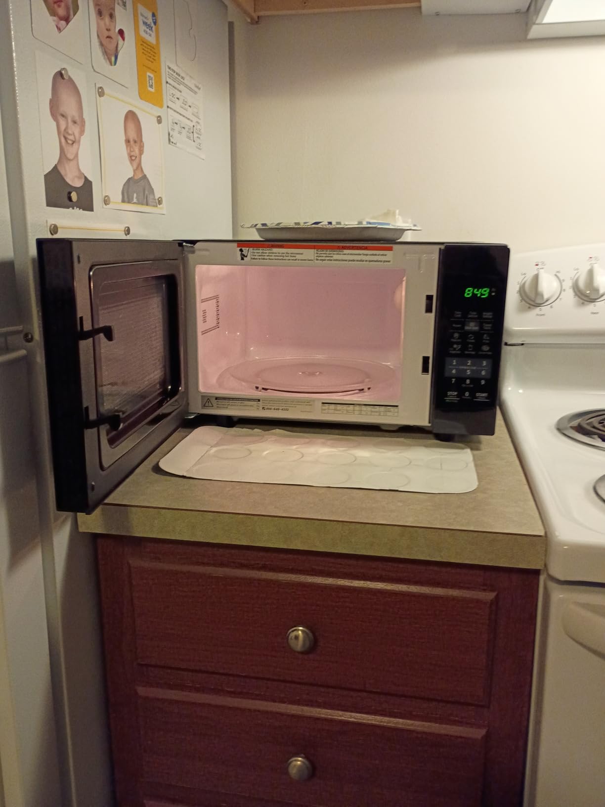 COMFEE' EM720CPL-PMB Countertop Microwave Oven with Sound On/Off, ECO Mode and Easy One-Touch Buttons, 0.7cu.ft, 700W, Black customer photo 1