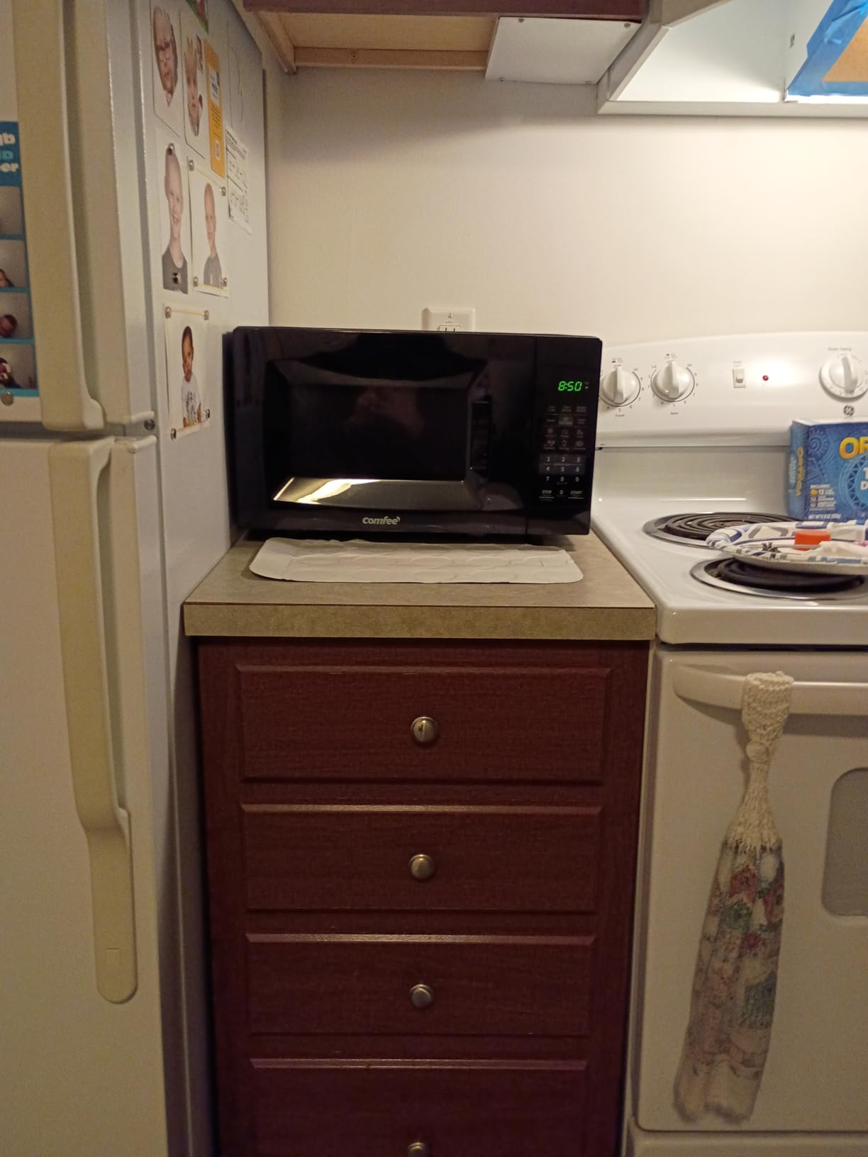 COMFEE' EM720CPL-PMB Countertop Microwave Oven with Sound On/Off, ECO Mode and Easy One-Touch Buttons, 0.7cu.ft, 700W, Black customer photo 2