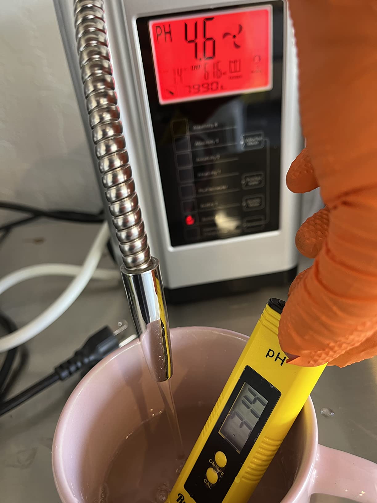 Alkaline Water Ionizer Machine 729, Built-in a Filter, Produces pH 4-10.5 Water, 7 Water Settings, Up to -570mV ORP, 8000L Per Filter customer photo 1