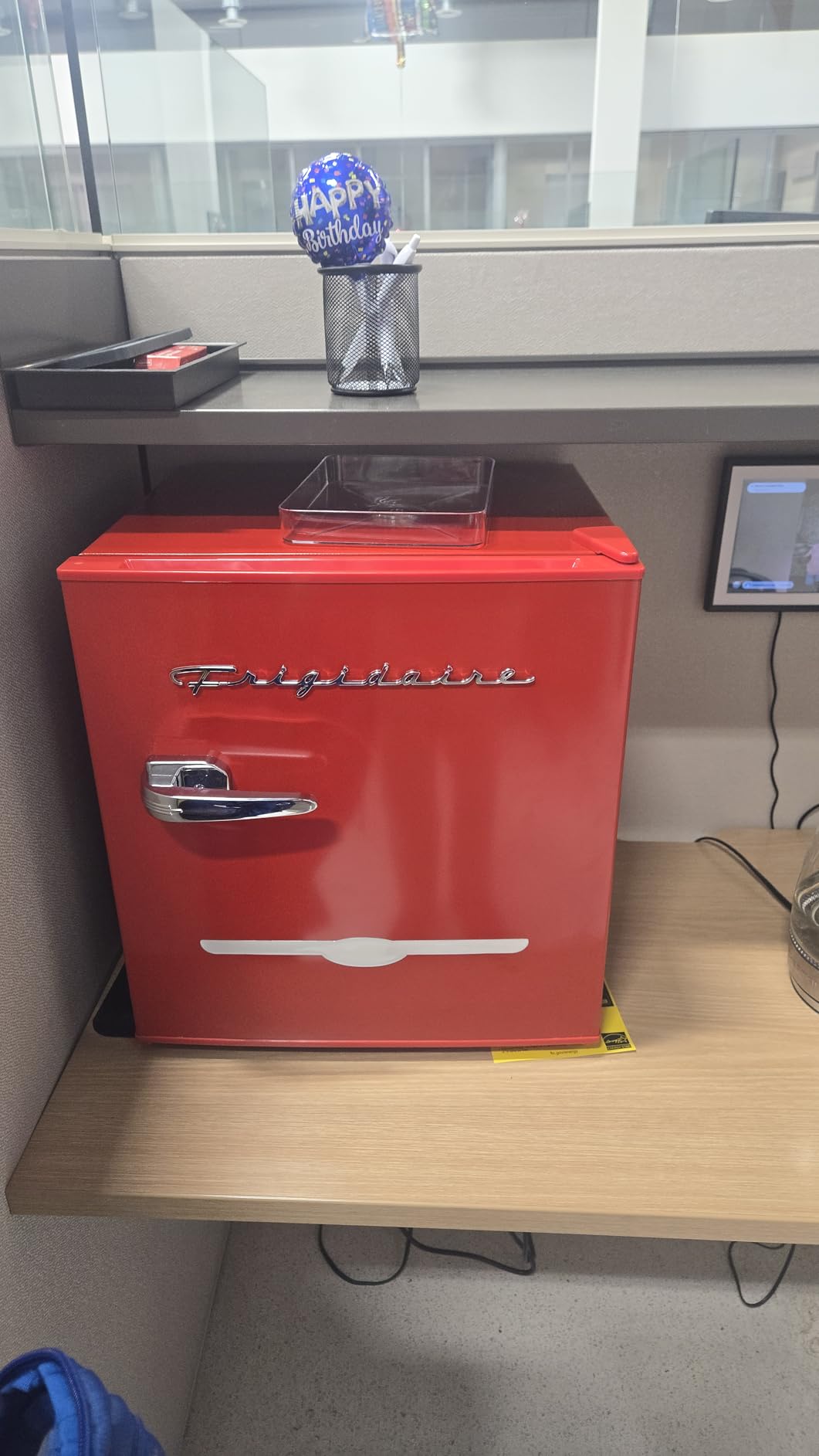 Frigidaire EFR176 1.6 cu. ft. Retro Bar Fridge with Side Bottle Opener (Blue) customer photo 2