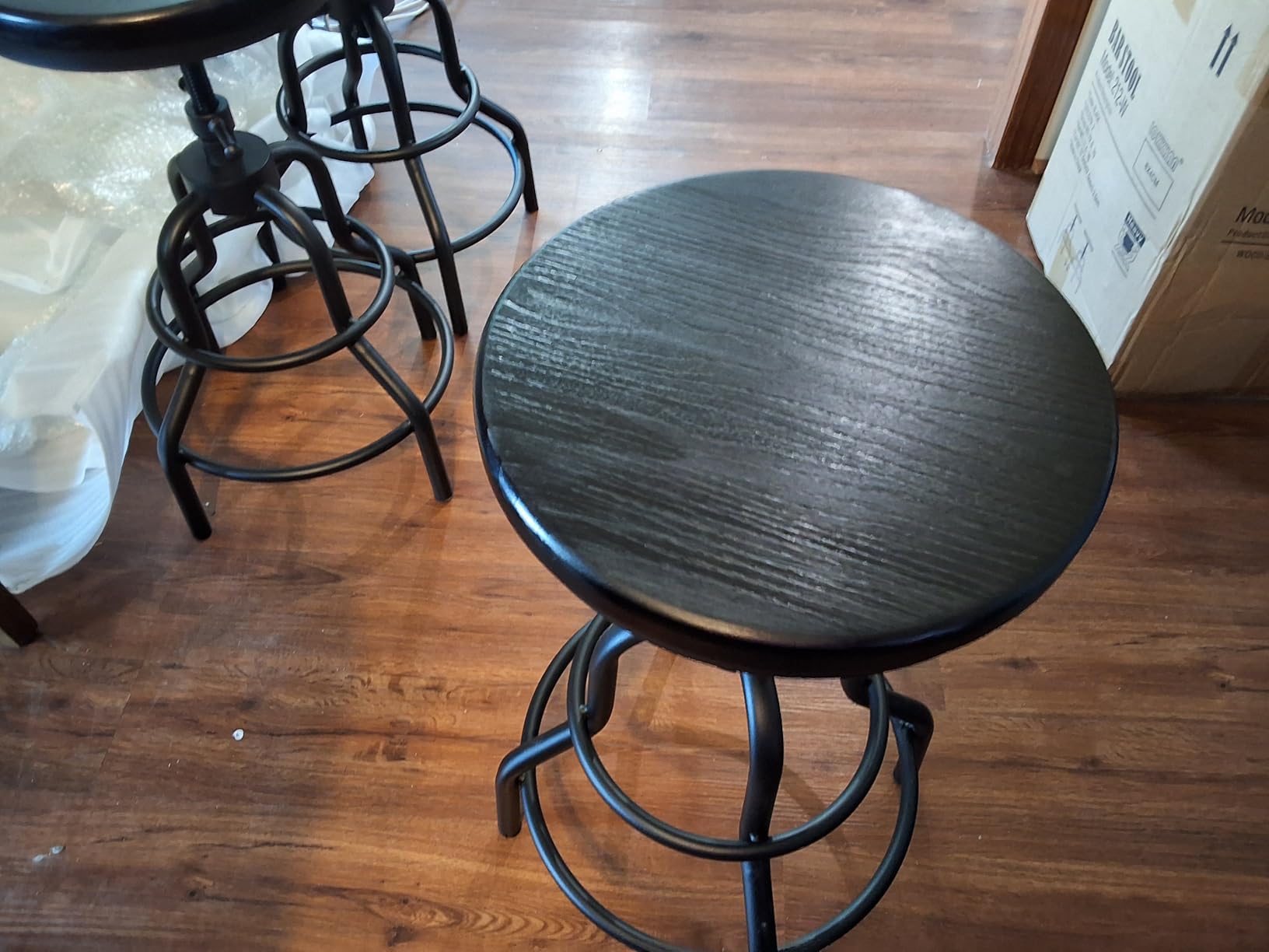 LOKKHAN Vintage Industrial Bar Stool-Rustic Swivel Barstools-Round Wood Metal Base-Kitchen Counter Height Adjustable Pipe Stool-Cast Steel Chairs 20-27 Inch (Set of 2) customer photo 2