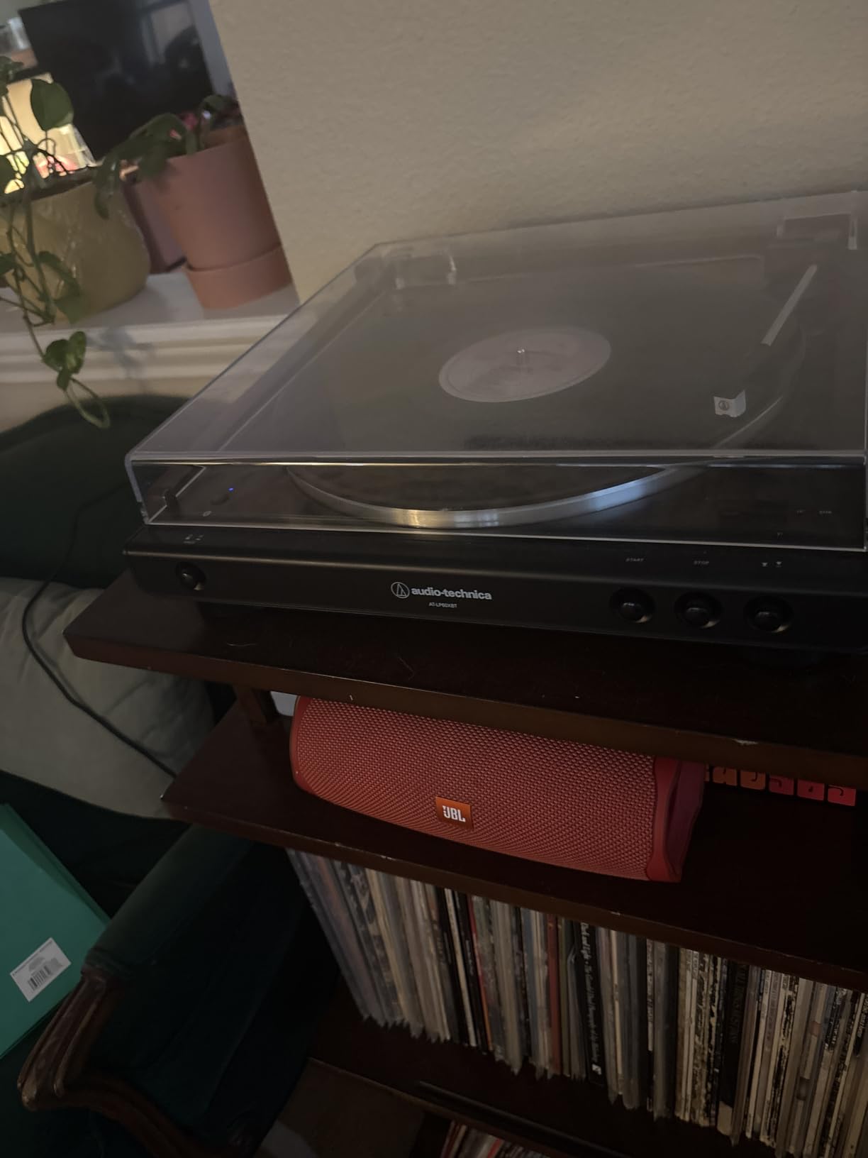 Audio-Technica AT-LP60XBT-BK Fully Automatic Wireless Belt-Drive Stereo Turntable, Hi-Fi, 2 Speed, Anti-Resonance, Die-Cast Aluminum Platter, Black customer photo 2