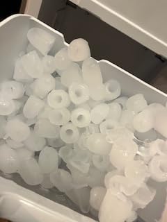 Frigidaire Counter top Portable, 26 lb per Day Nugget Ice Maker Machine (Red Stainless Steel) customer photo 1