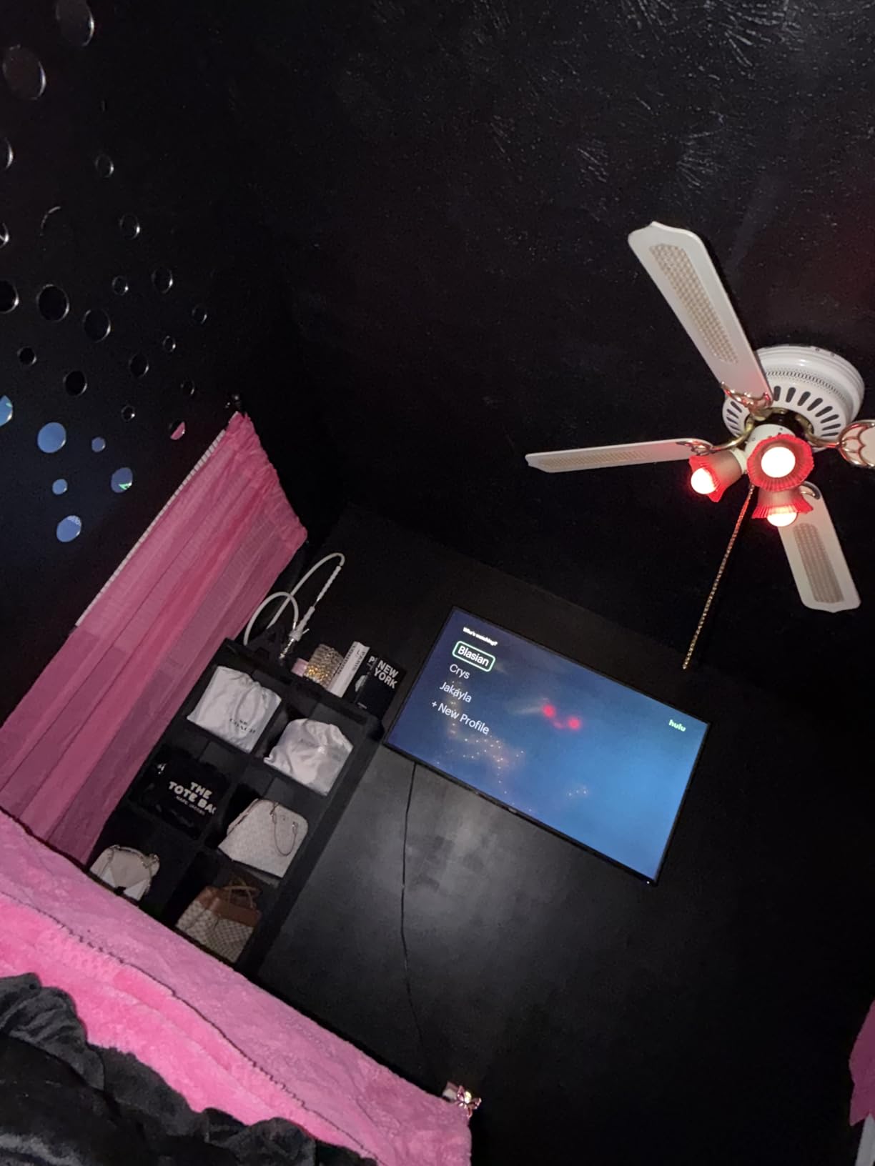 Full Motion TV Wall Mount for Most 37