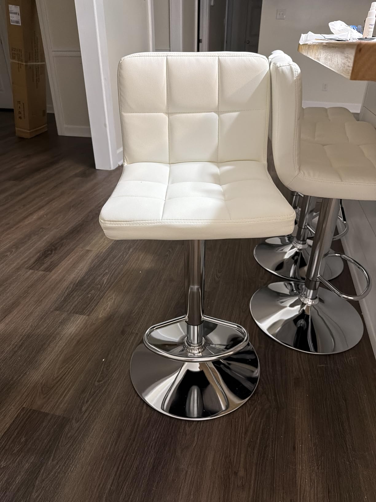 Furmax Bar Stools Modern Pu Leather Swivel Adjustable Hydraulic Bar Stool Square Counter Height Stool Set of 2 (Black) customer photo 1