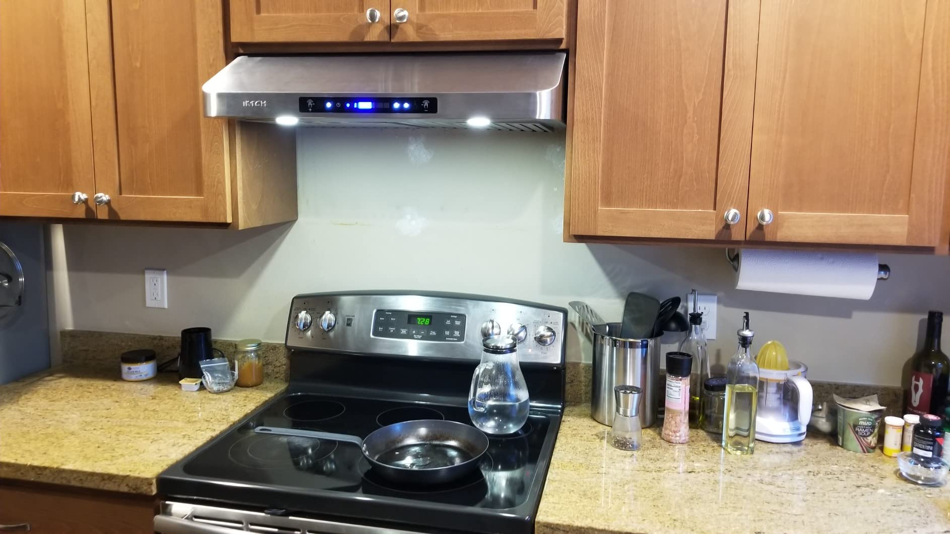 IKTCH 30 Inch Under Cabinet Range Hood with 900-CFM, 4 Speed Gesture Sensing&Touch Control Panel, Stainless Steel Kitchen Vent with 2 Pcs Baffle Filters(IKC01-30) customer photo 1