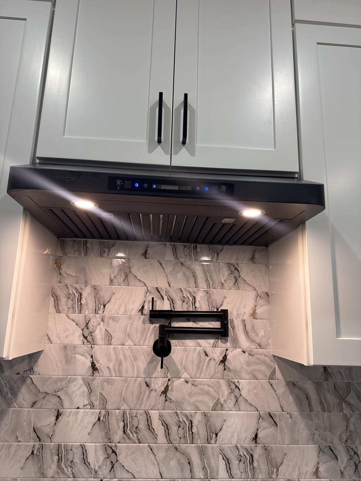 IKTCH 30 Inch Under Cabinet Range Hood with 900-CFM, 4 Speed Gesture Sensing&Touch Control Panel, Stainless Steel Kitchen Vent with 2 Pcs Baffle Filters(IKC01-30) customer photo 2