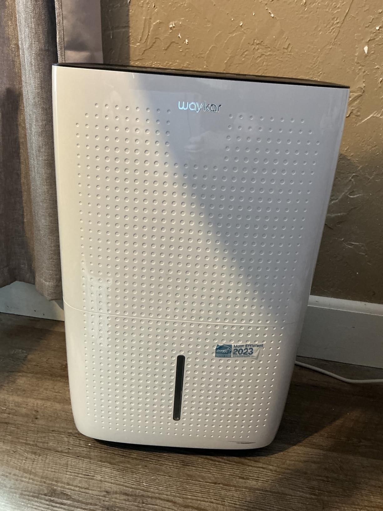 Waykar 2000 Sq. Ft. 2025 Energy Star Dehumidifier for Home and Basements, with Auto or Manual Drainage, 0.66 Gallon Water Tank Capacity customer photo 2